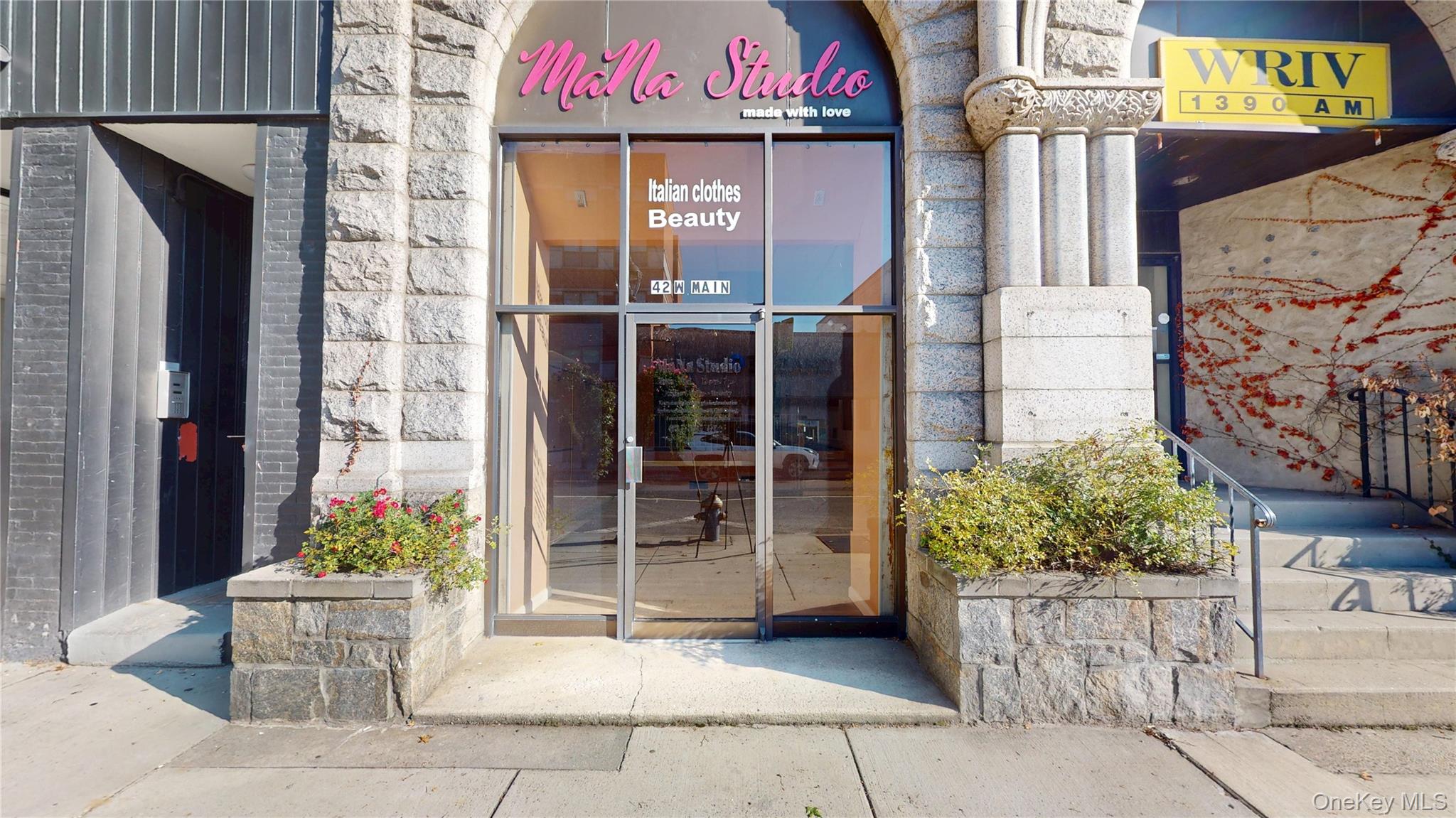 42 W Main Street, Riverhead, NY 11901