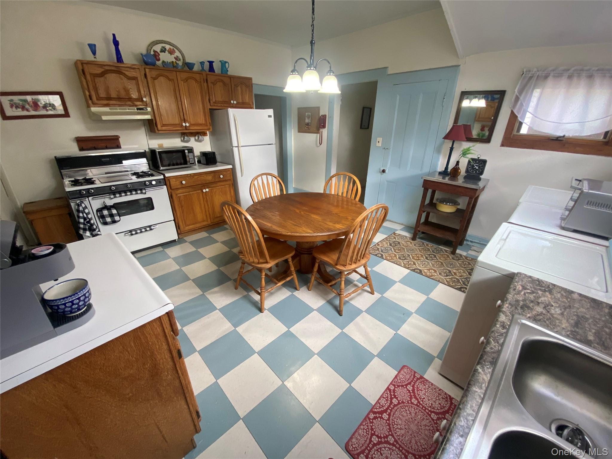 10 Prospect Street, Unionville, NY 10988