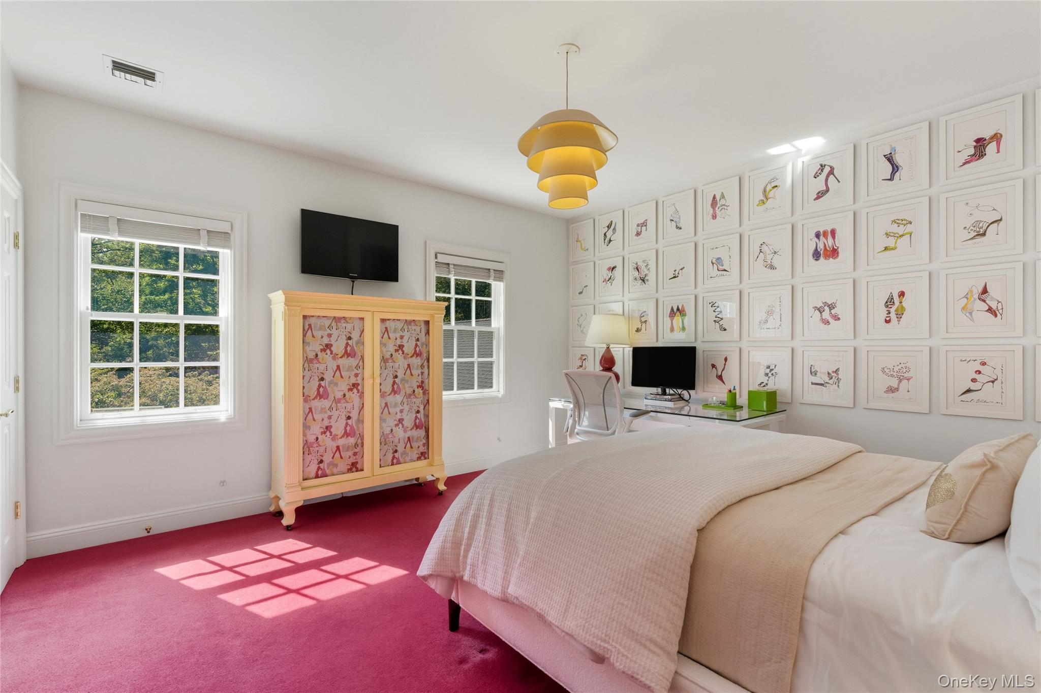 28 Sterling Lane, Sands Point, NY 11050