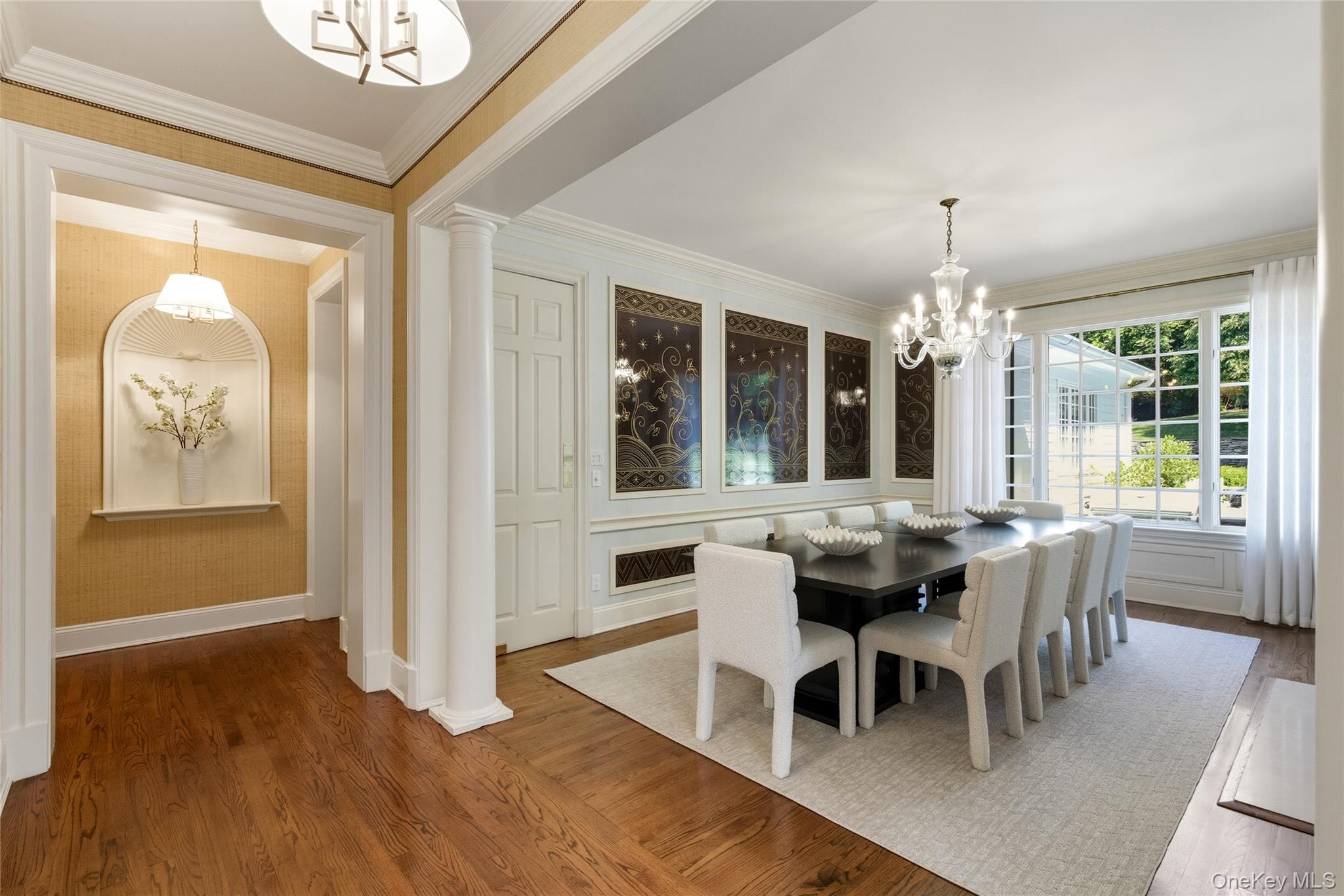 28 Sterling Lane, Sands Point, NY 11050