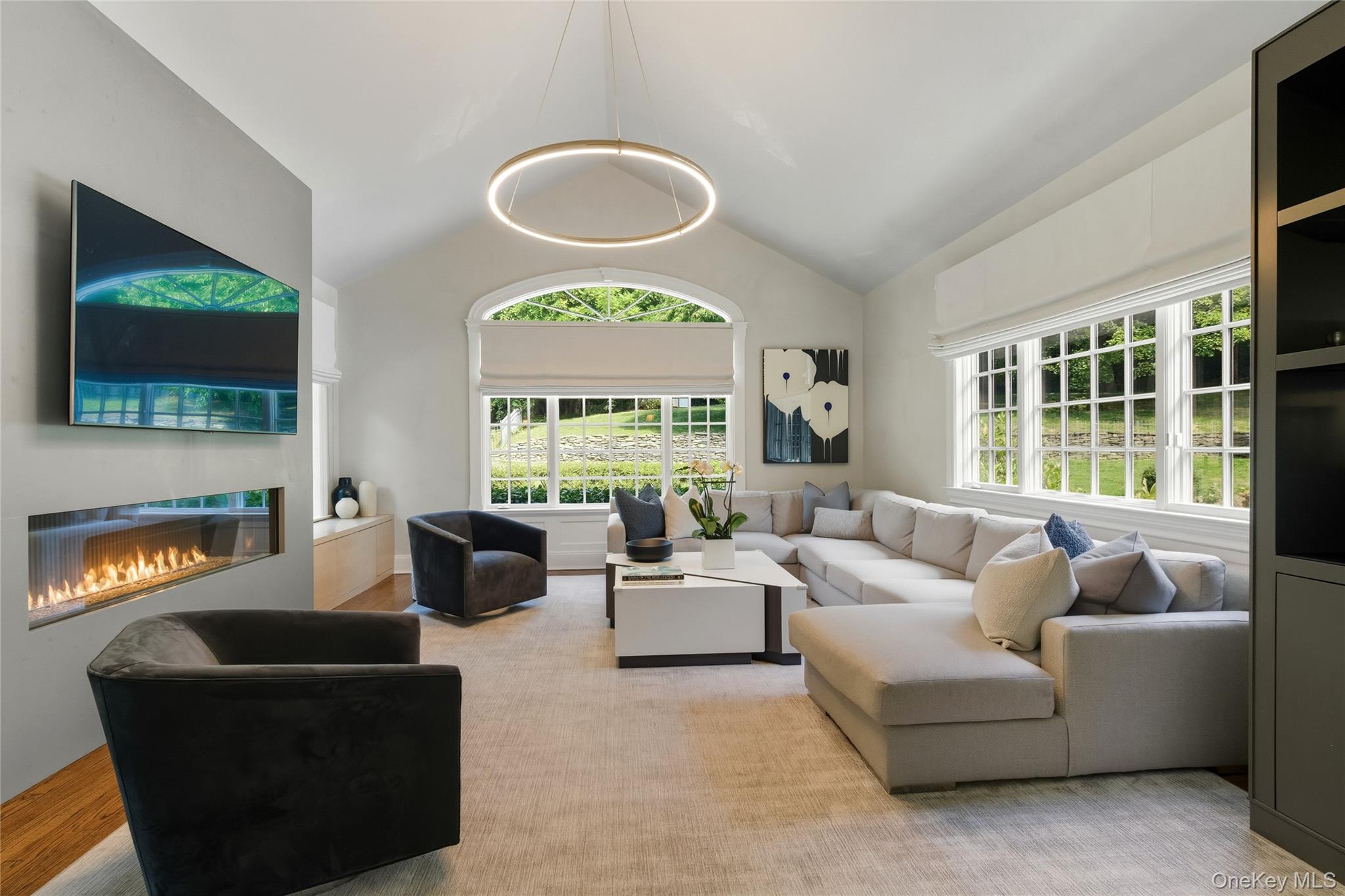 28 Sterling Lane, Sands Point, NY 11050