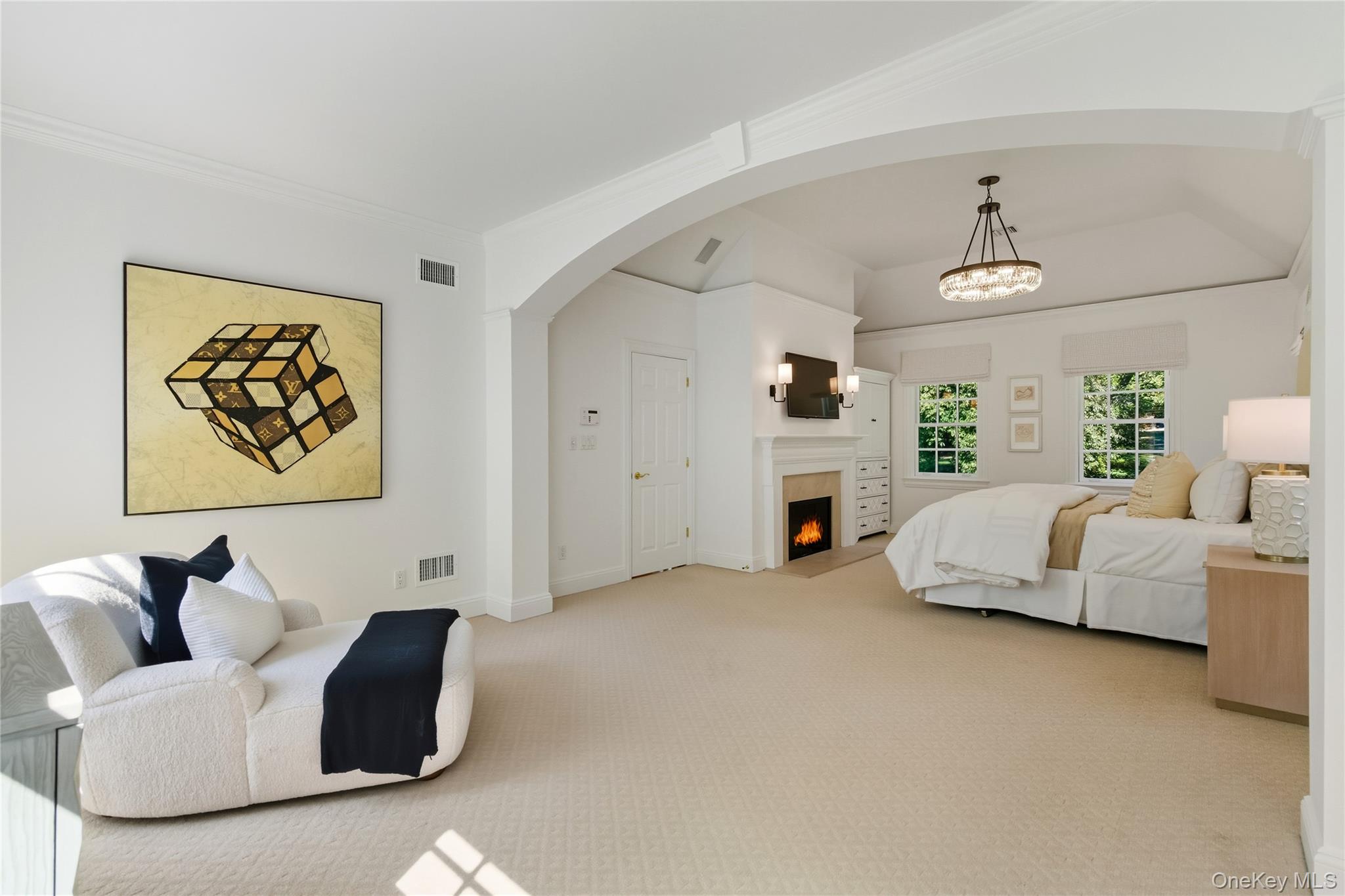 28 Sterling Lane, Sands Point, NY 11050