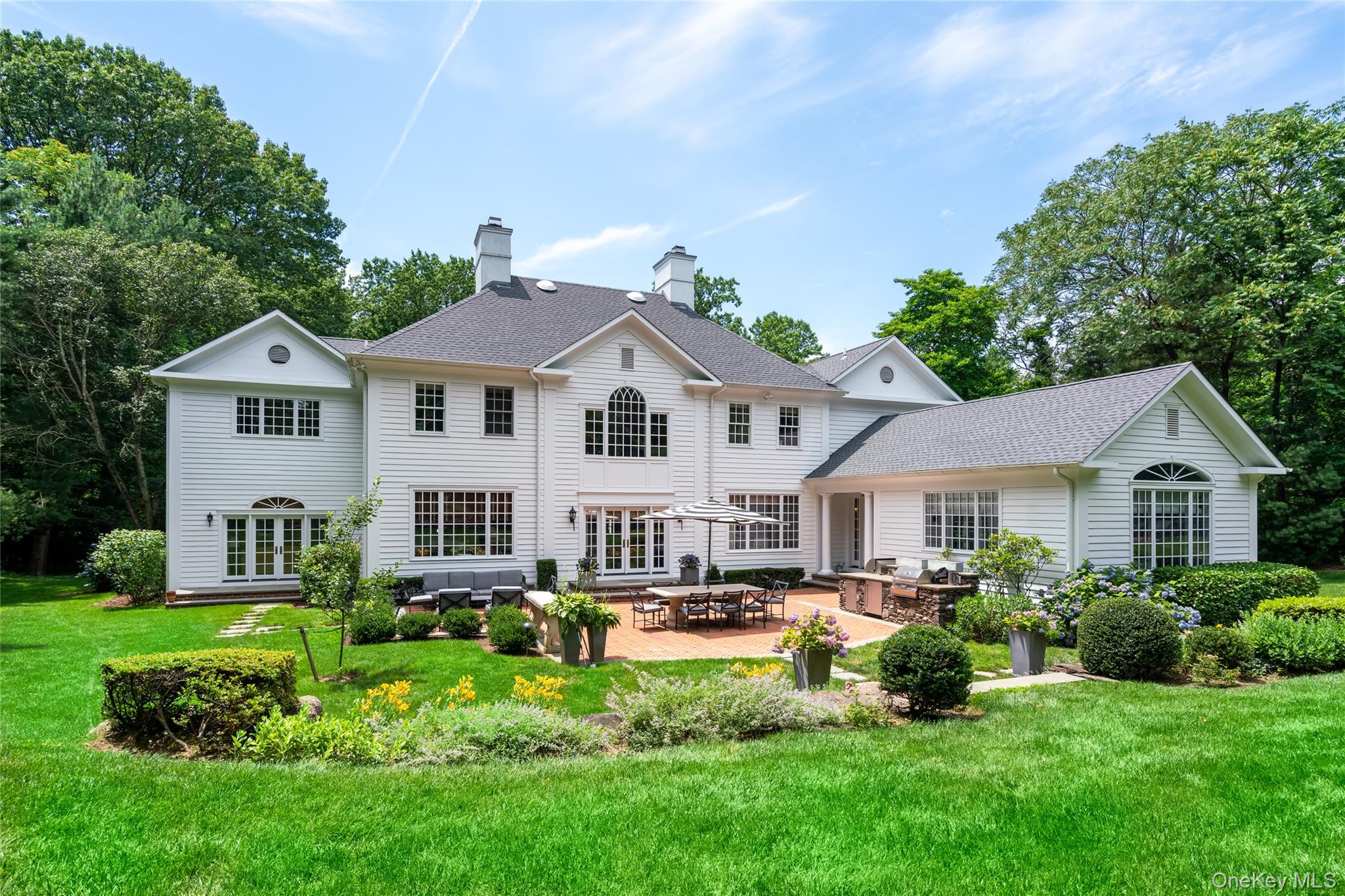 28 Sterling Lane, Sands Point, NY 11050