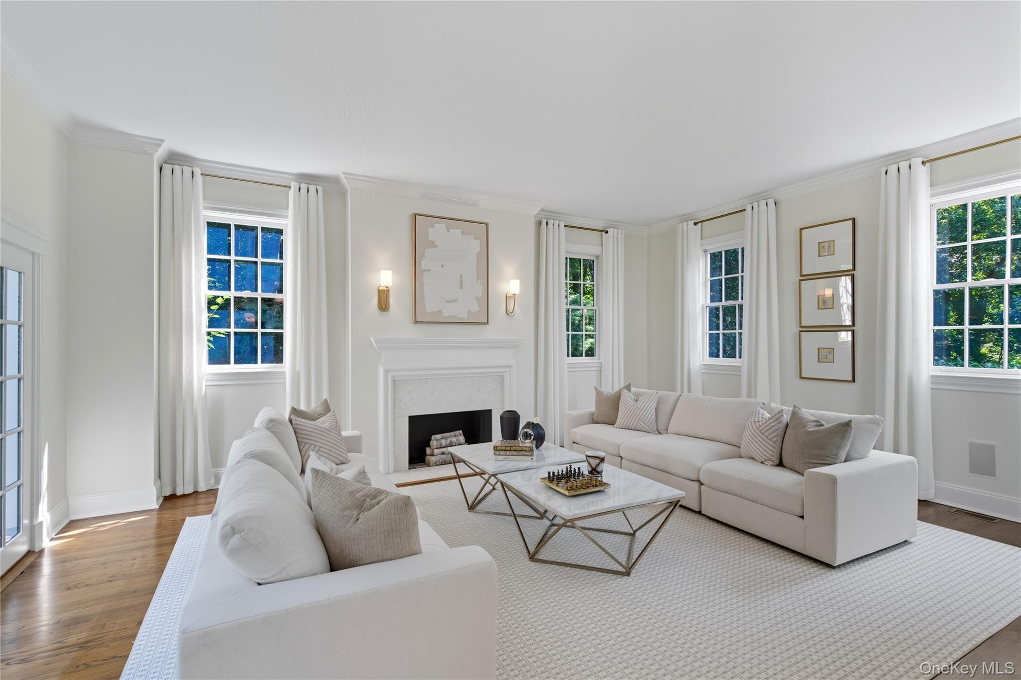 28 Sterling Lane, Sands Point, NY 11050