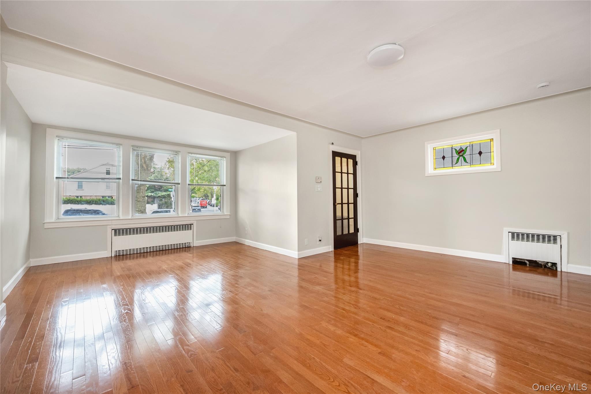 80-25 Woodhaven Boulevard, Glendale, NY 11385