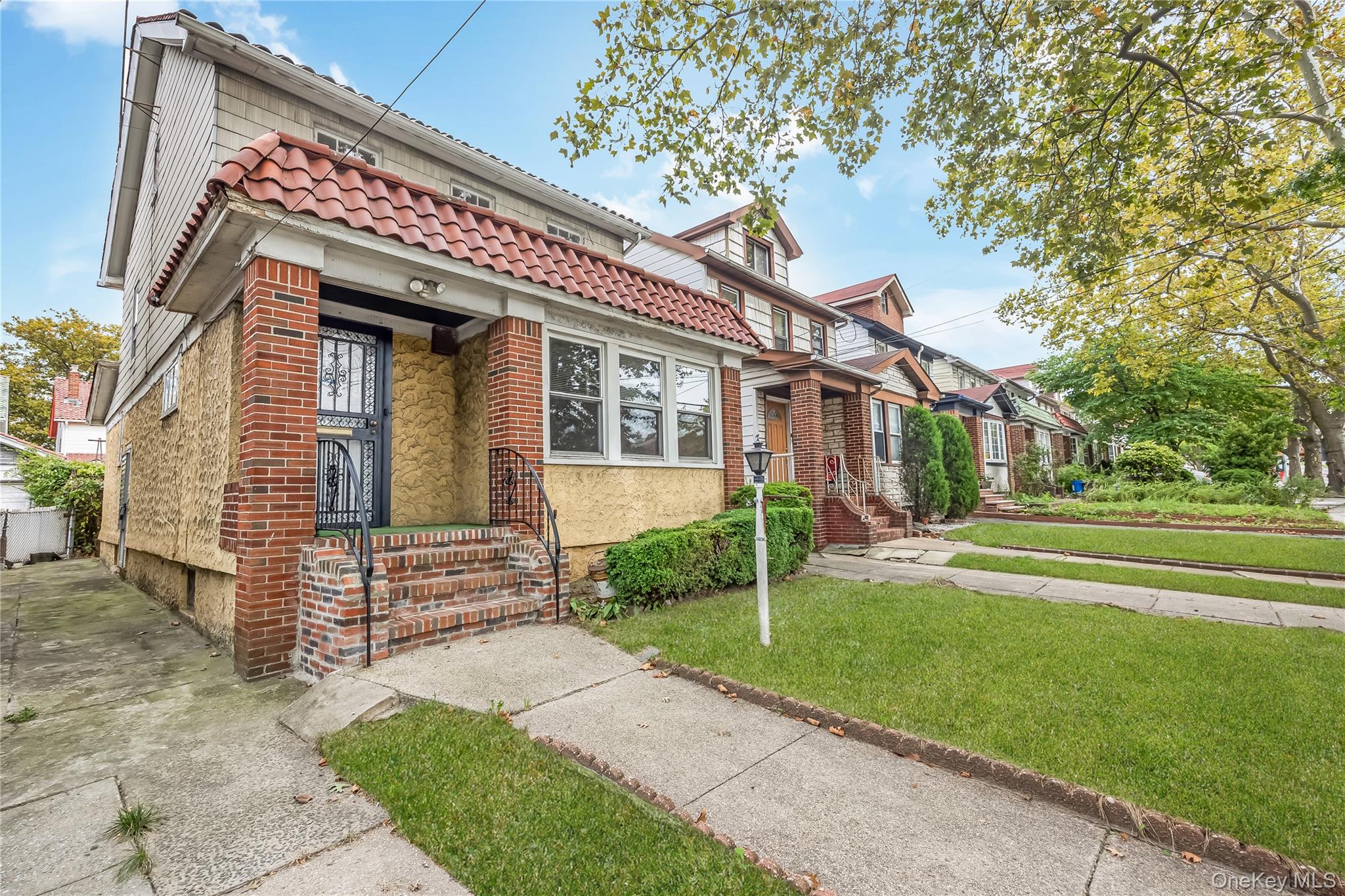 80-25 Woodhaven Boulevard, Glendale, NY 11385