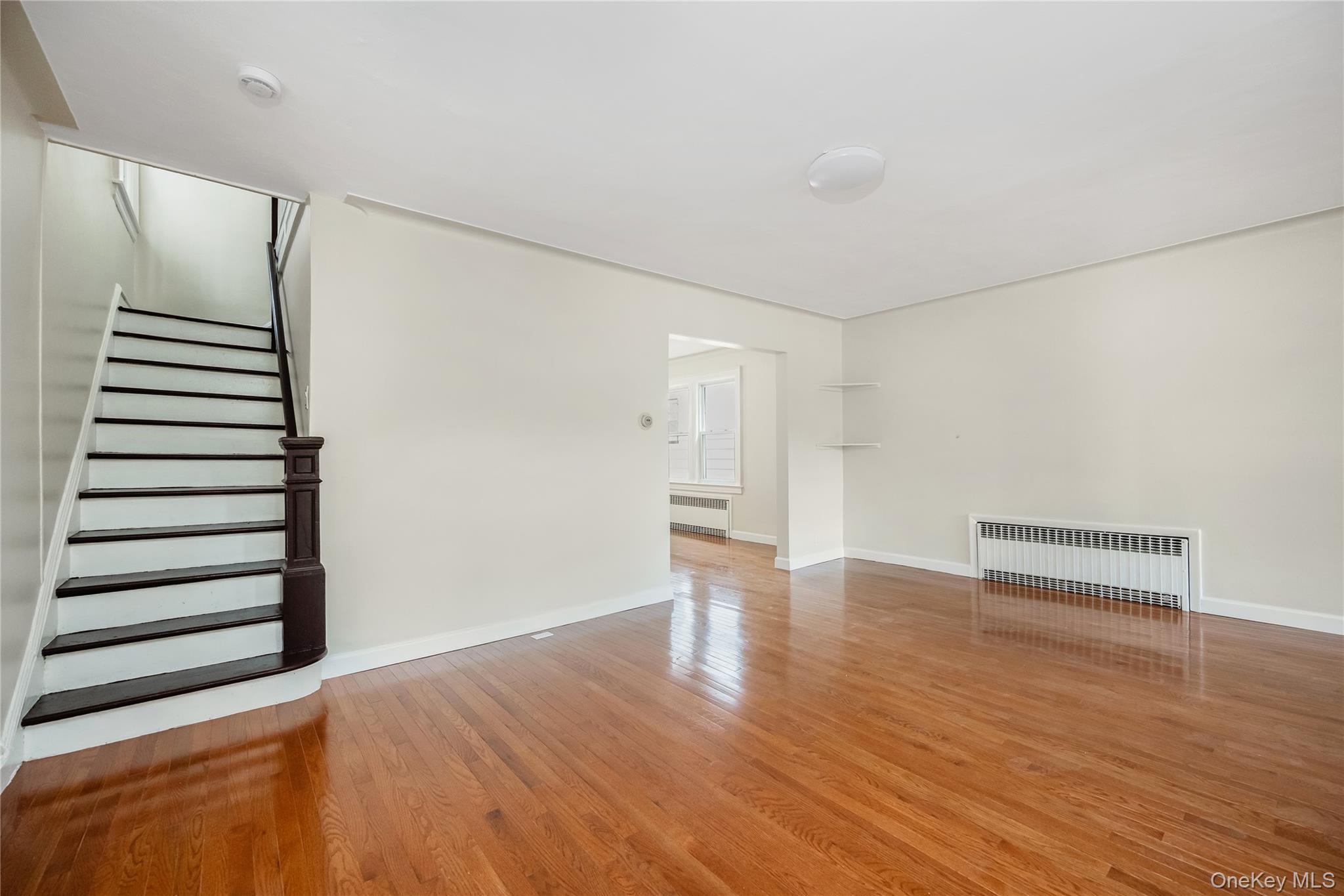 80-25 Woodhaven Boulevard, Glendale, NY 11385