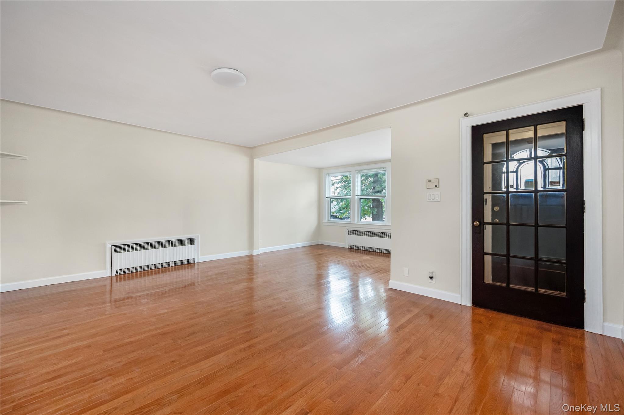 80-25 Woodhaven Boulevard, Glendale, NY 11385