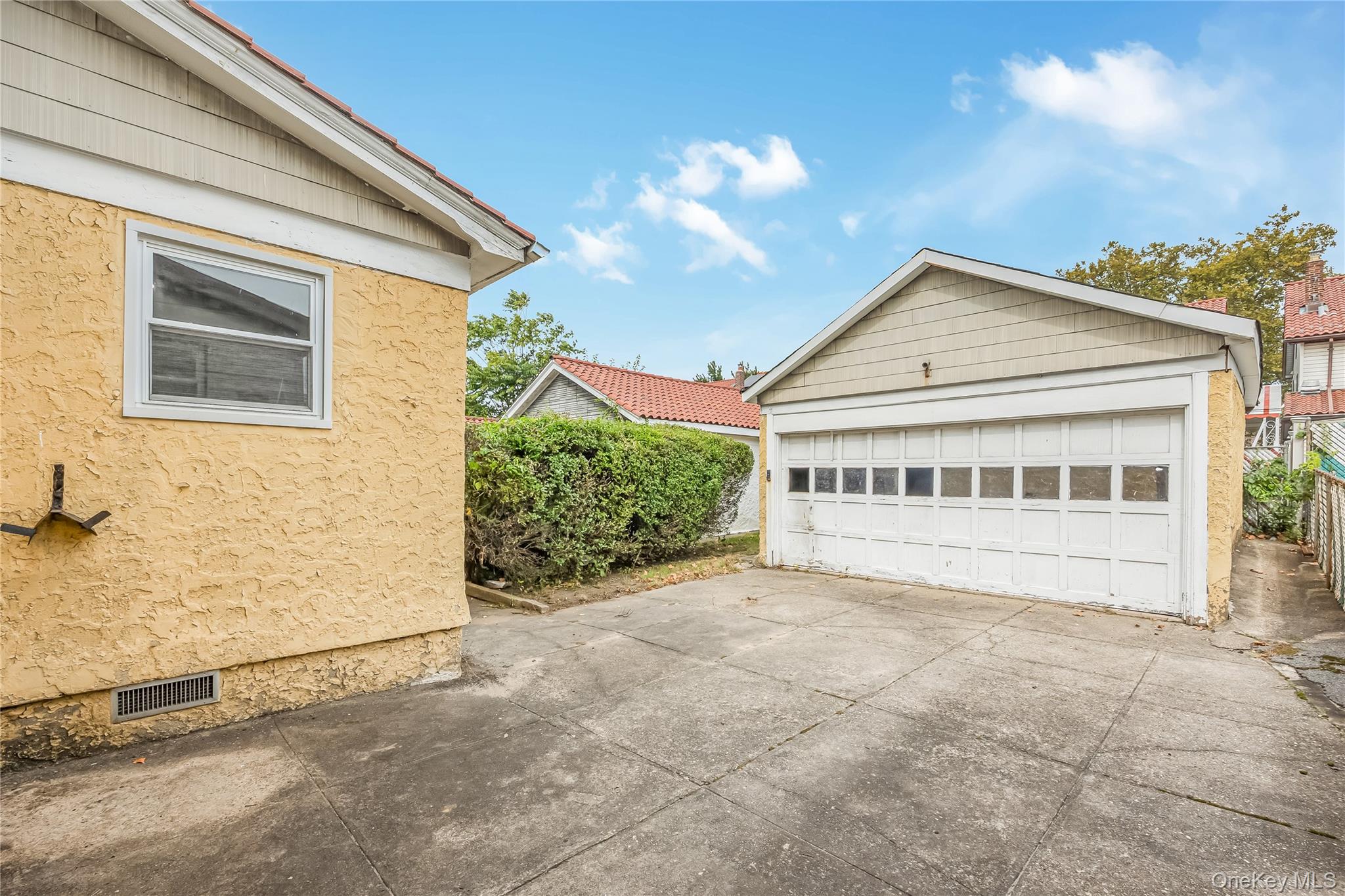 80-25 Woodhaven Boulevard, Glendale, NY 11385