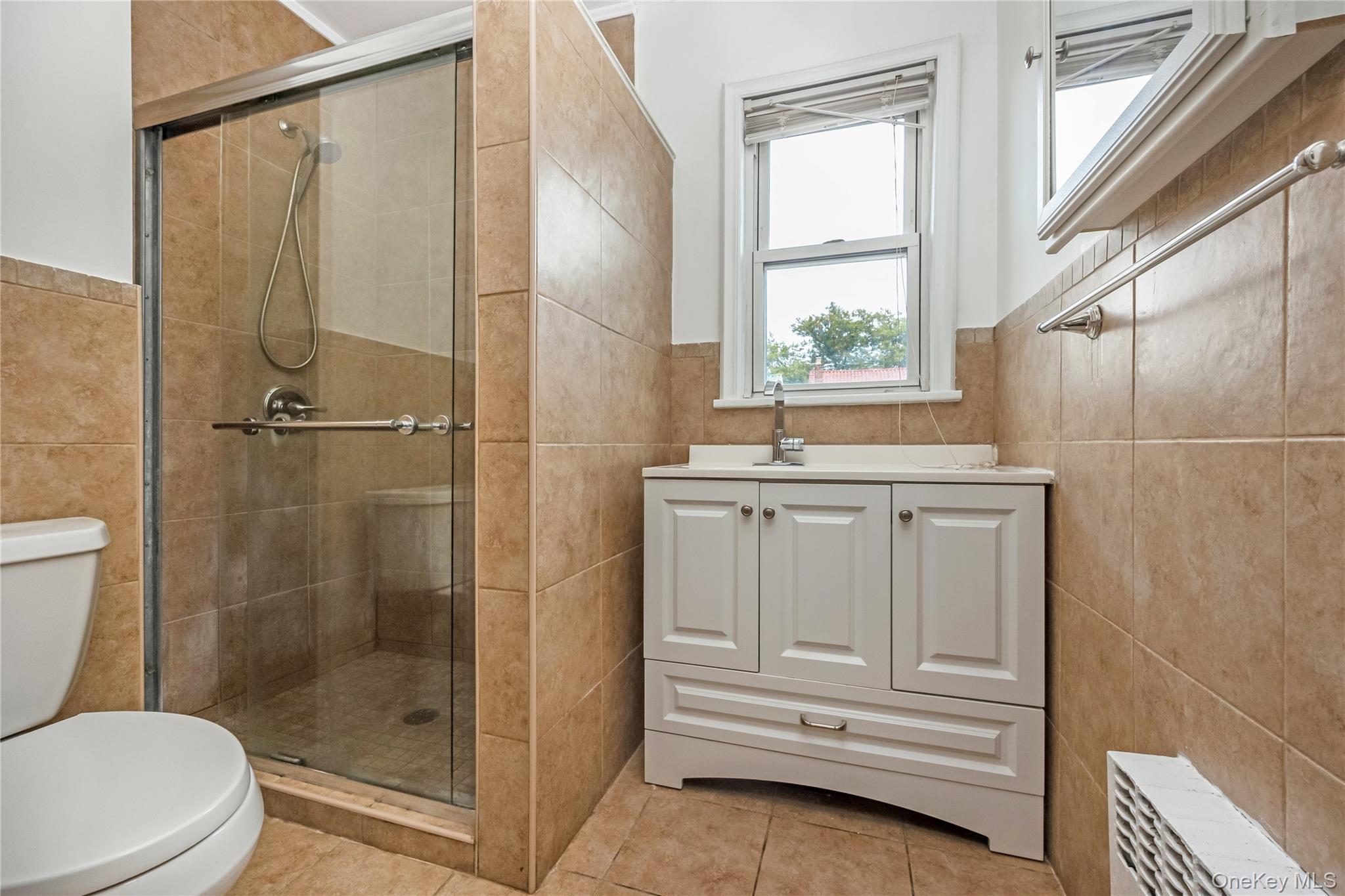 80-25 Woodhaven Boulevard, Glendale, NY 11385