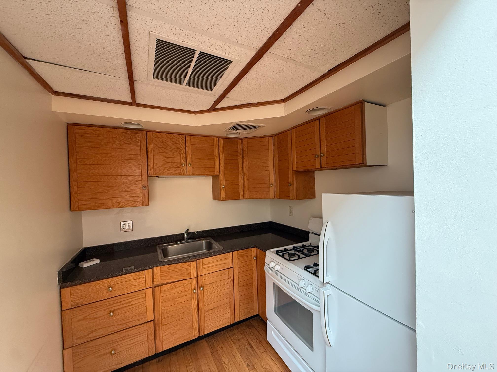 66 S Broadway # 3R, Nyack, NY 10960