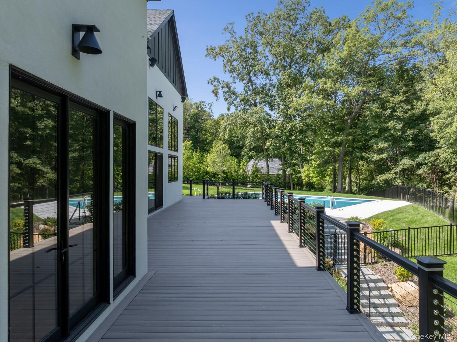 28 Earle Drive, Muttontown, NY 11791