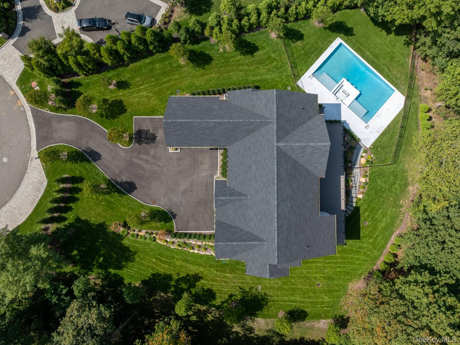 28 Earle Drive, Muttontown, NY 11791