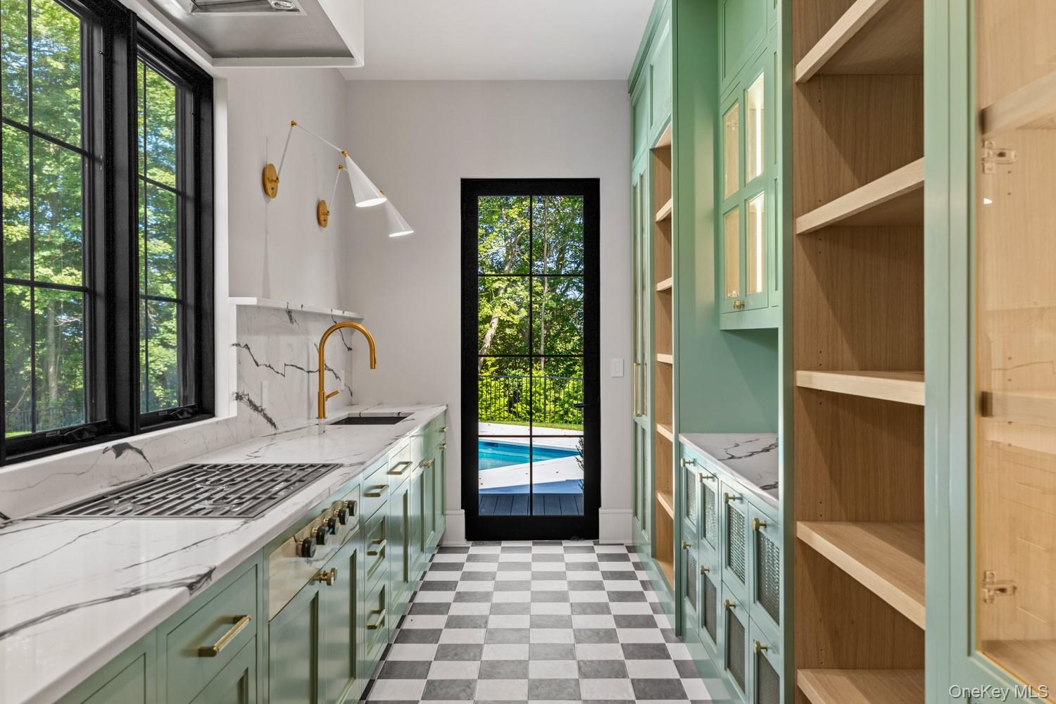 28 Earle Drive, Muttontown, NY 11791