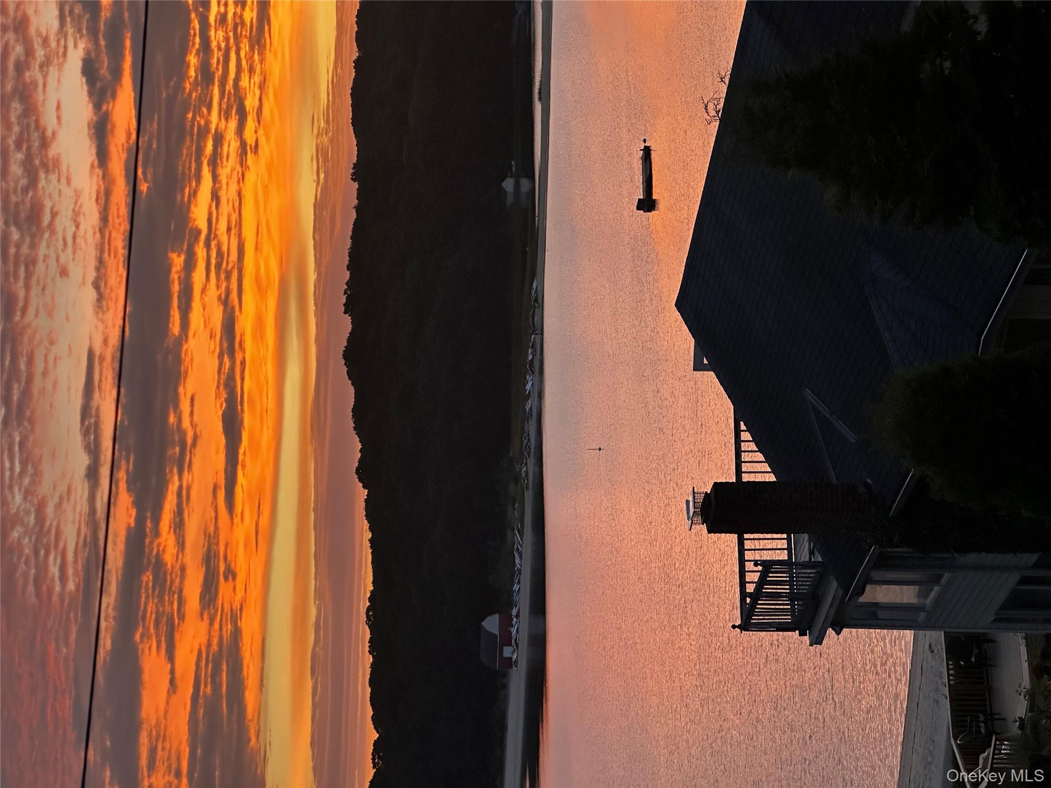 602 McKinley Terrace, Centerport, NY 11721