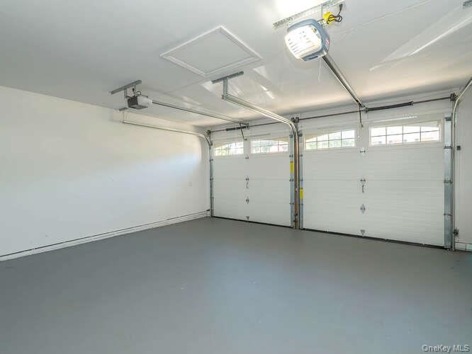 30 Knoll Lane, Glen Head, NY 11545