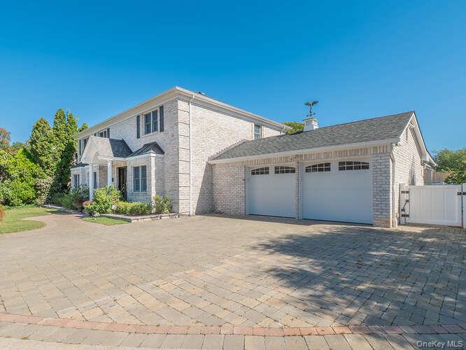 30 Knoll Lane, Glen Head, NY 11545