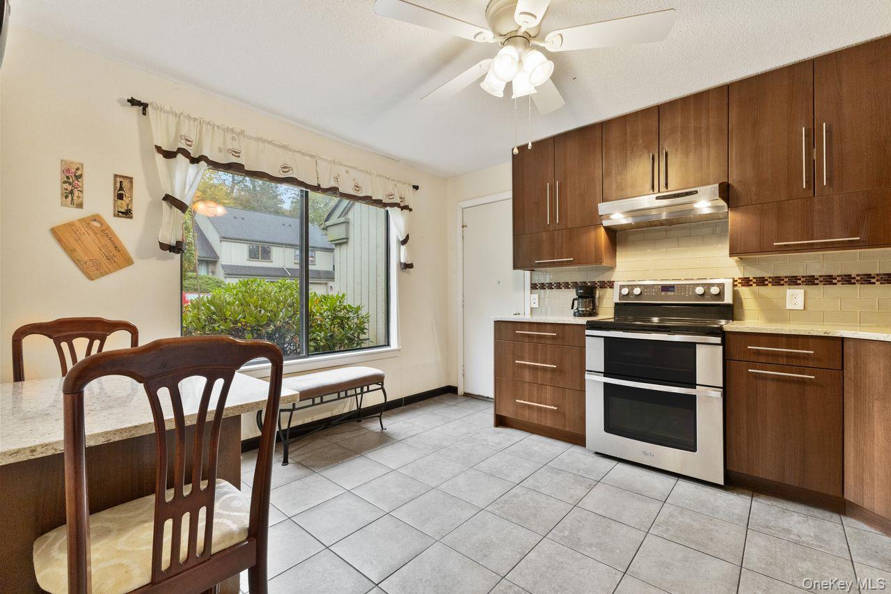 468 Heritage Hills # E, Somers, NY 10589