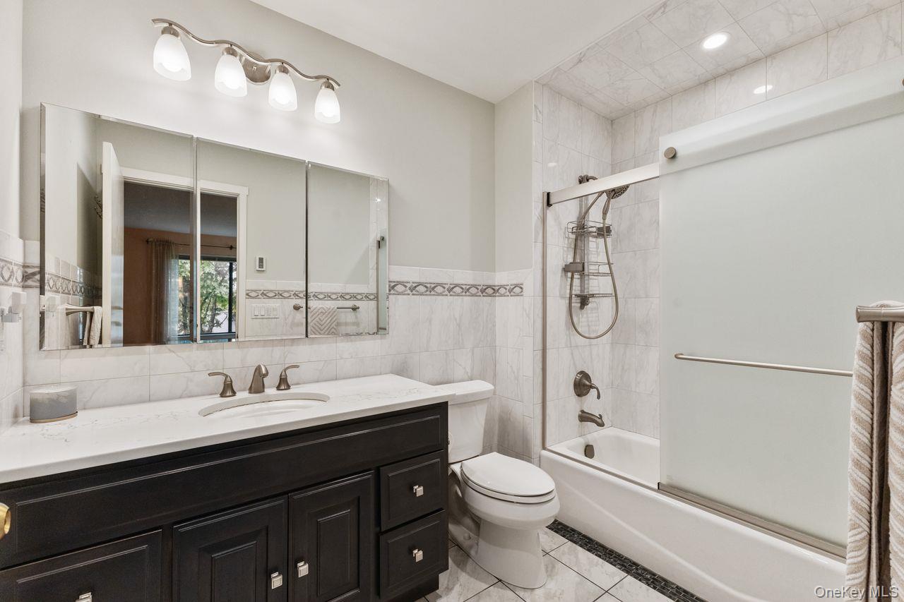 468 Heritage Hills # E, Somers, NY 10589