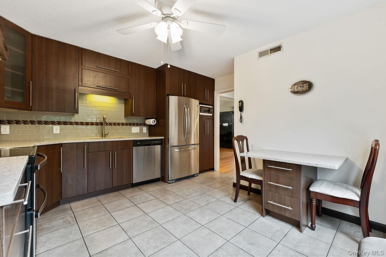 468 Heritage Hills # E, Somers, NY 10589