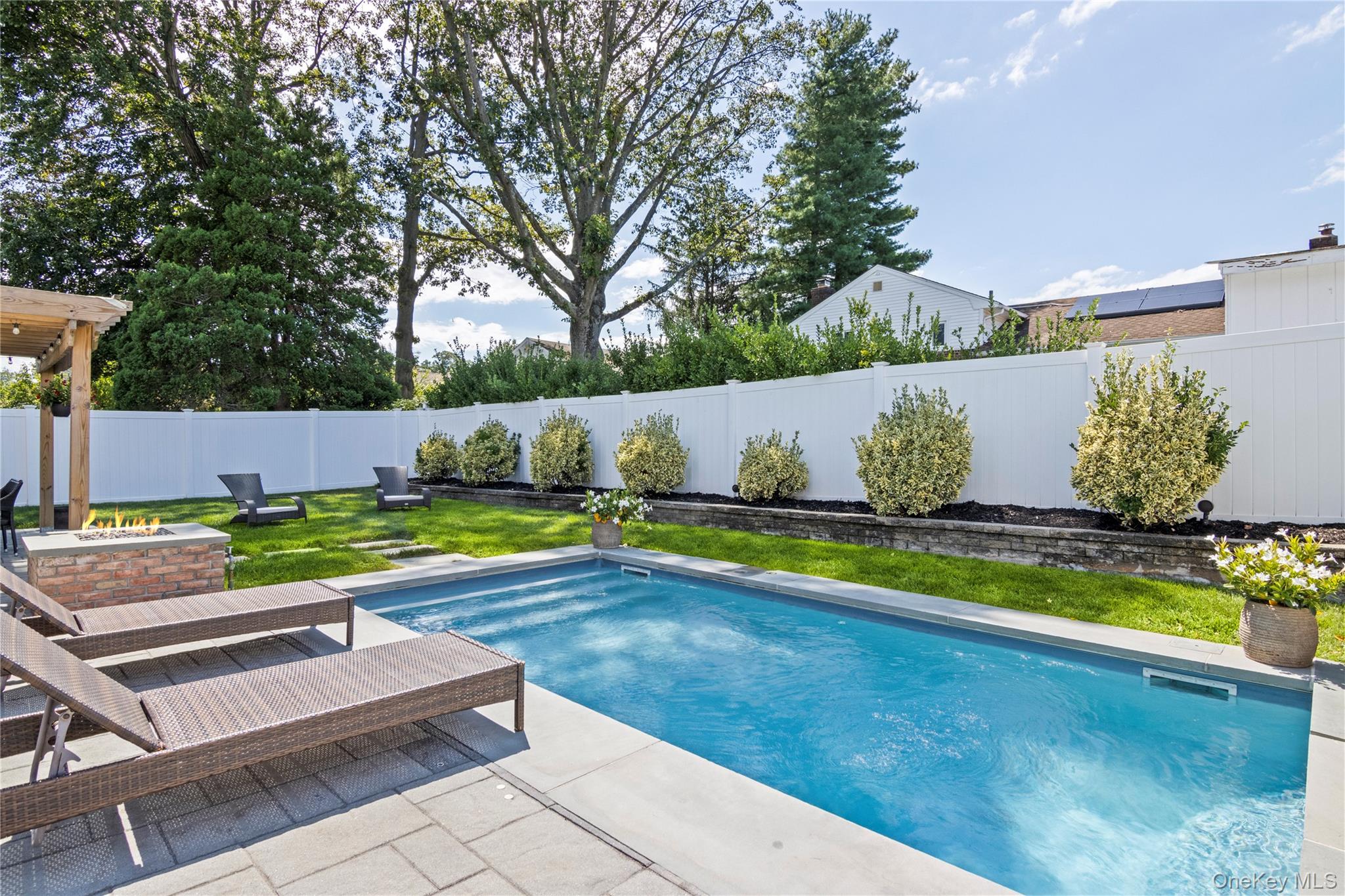 7 Driftwood Drive, Glen Cove, NY 11542