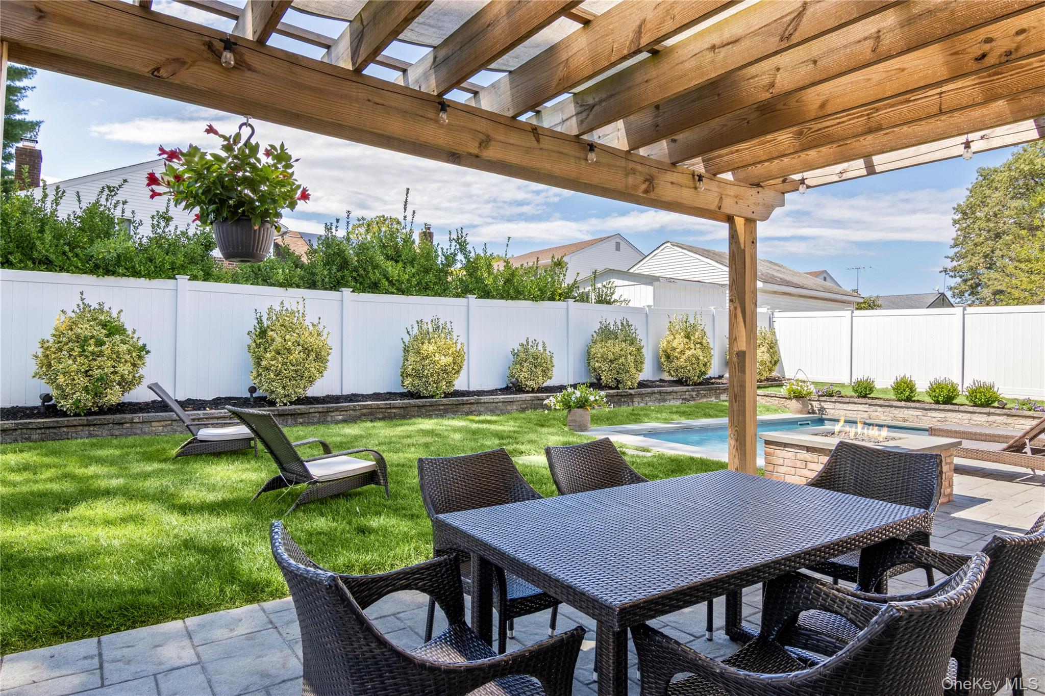 7 Driftwood Drive, Glen Cove, NY 11542