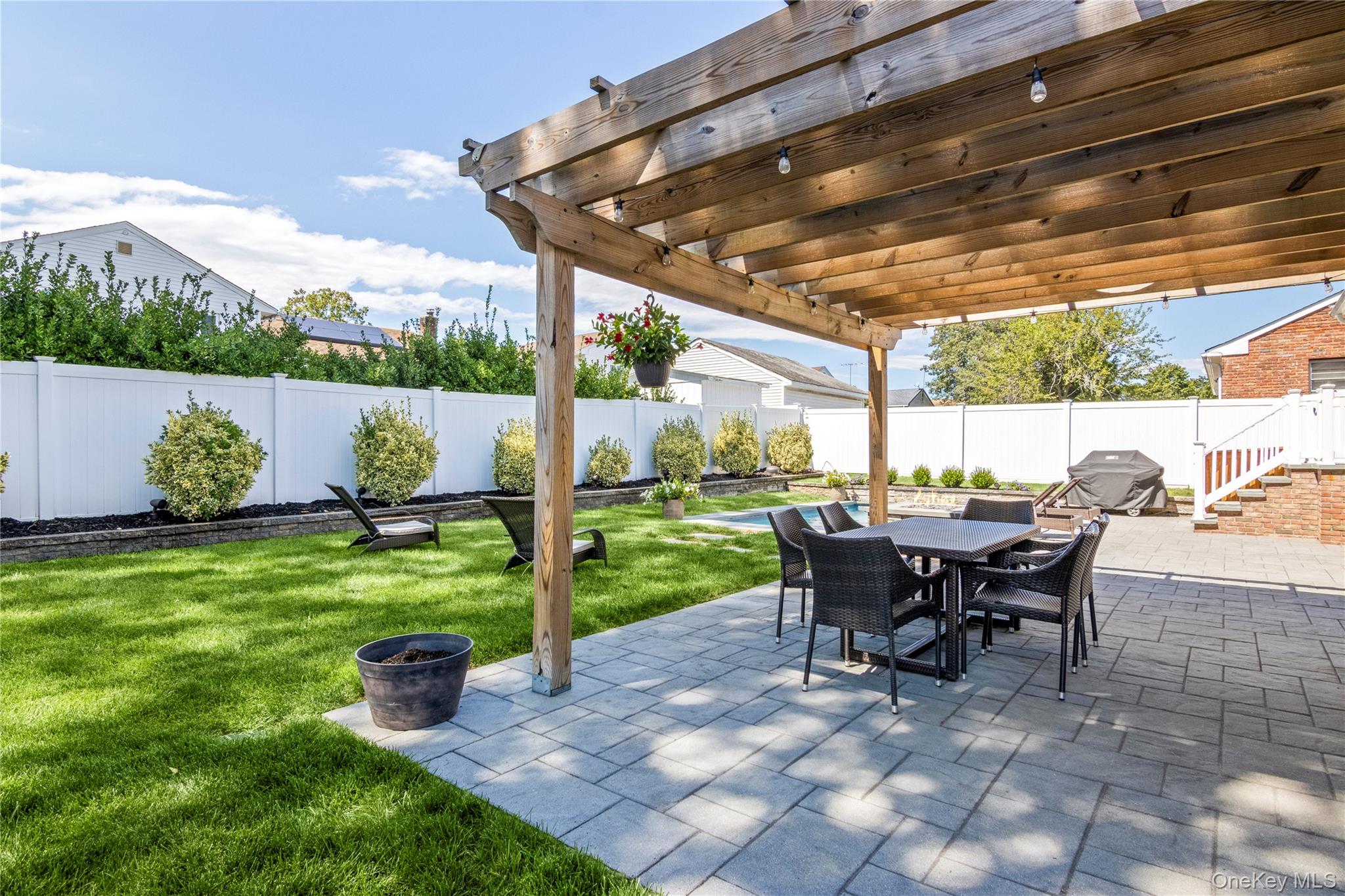 7 Driftwood Drive, Glen Cove, NY 11542