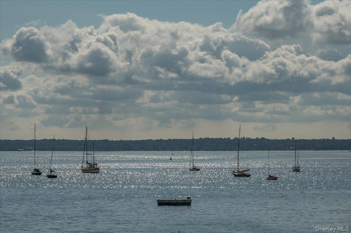 1815 Palmer Avenue # 2V, Larchmont, NY 10538