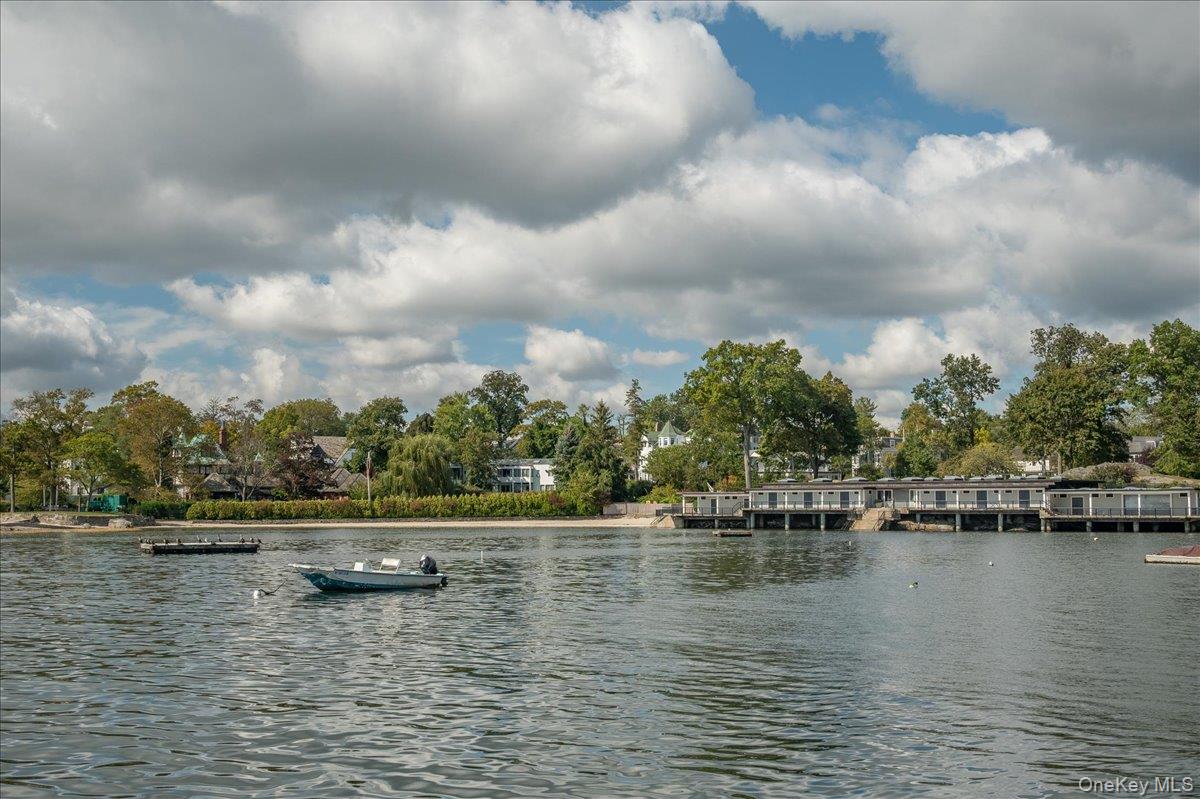 1815 Palmer Avenue # 2V, Larchmont, NY 10538