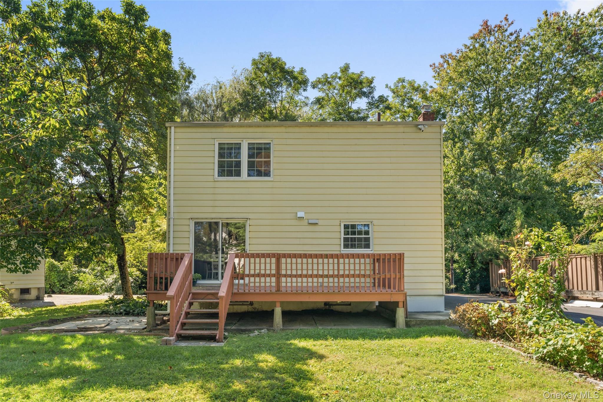 16 Bryn Mawr Parkway, Bronxville, NY 10708