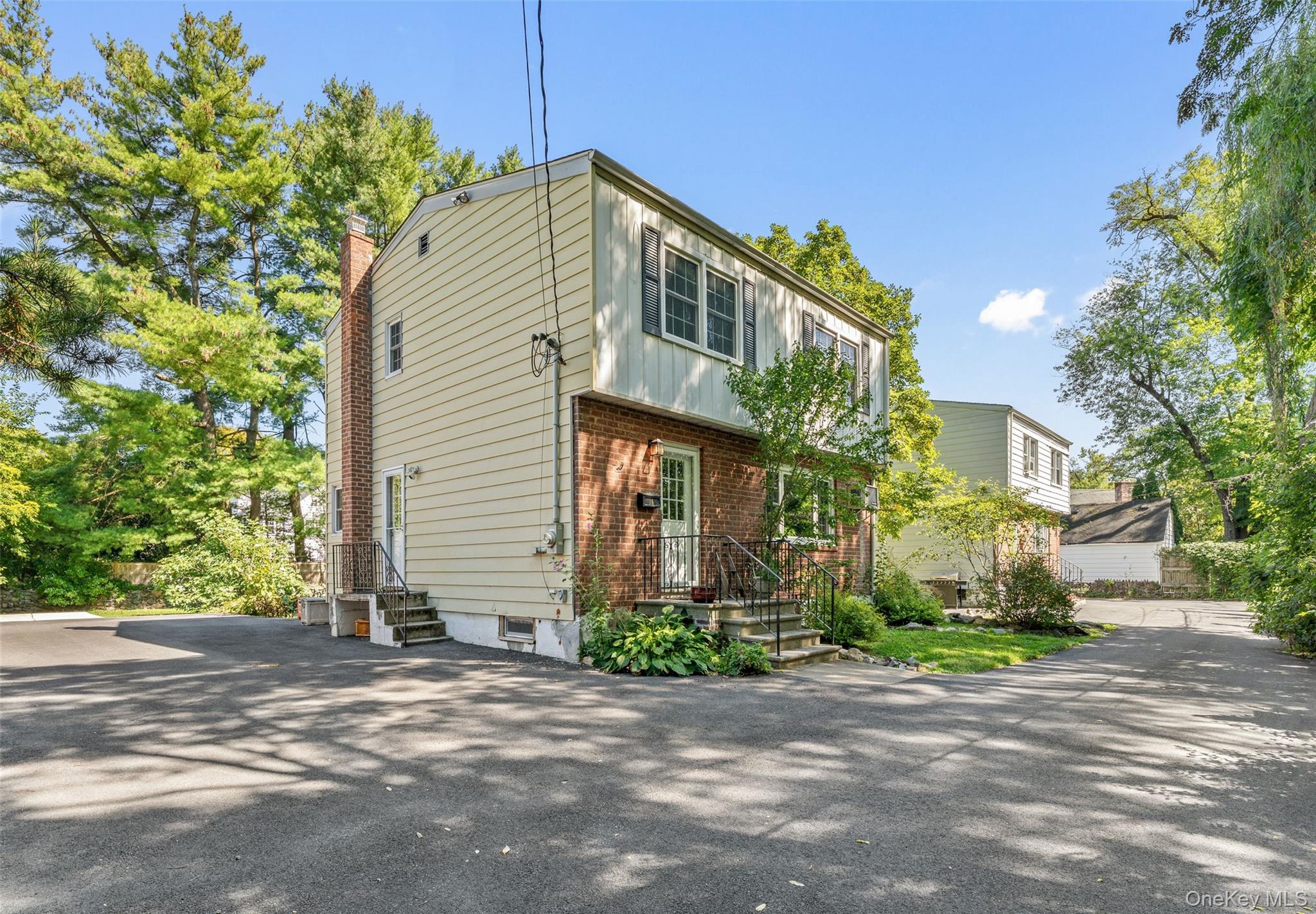 16 Bryn Mawr Parkway, Bronxville, NY 10708