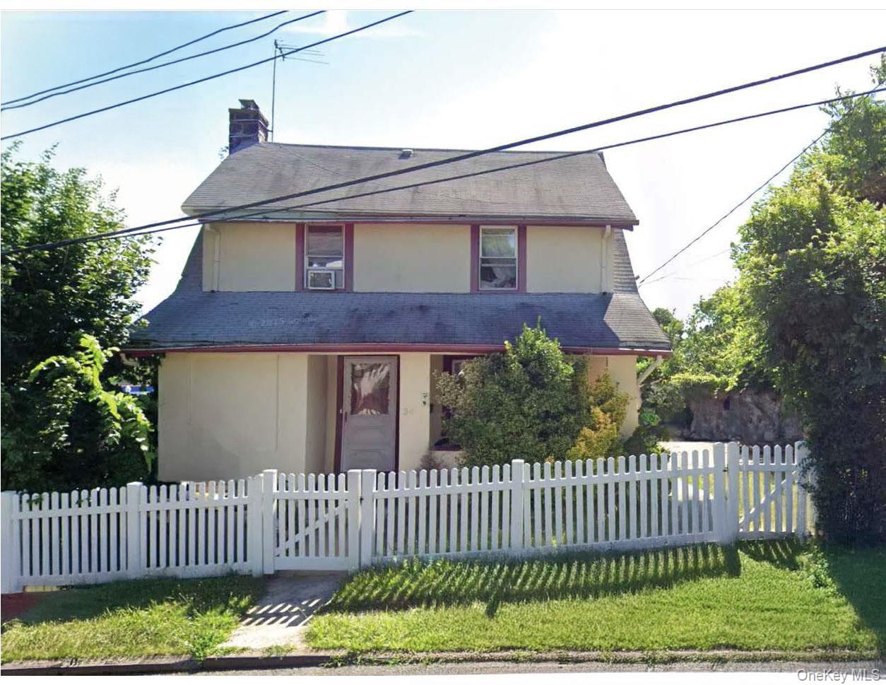 34 Hilltop Avenue, New Rochelle, NY 10801
