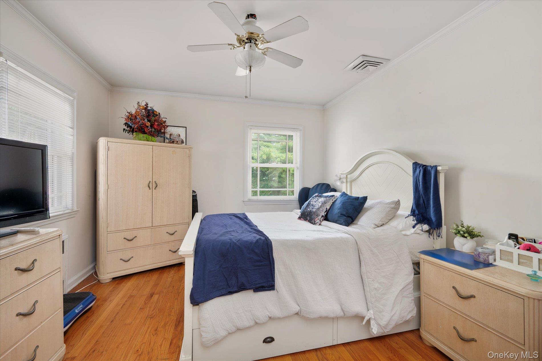 1361 Boxwood Drive E, Hewlett Harbor, NY 11557