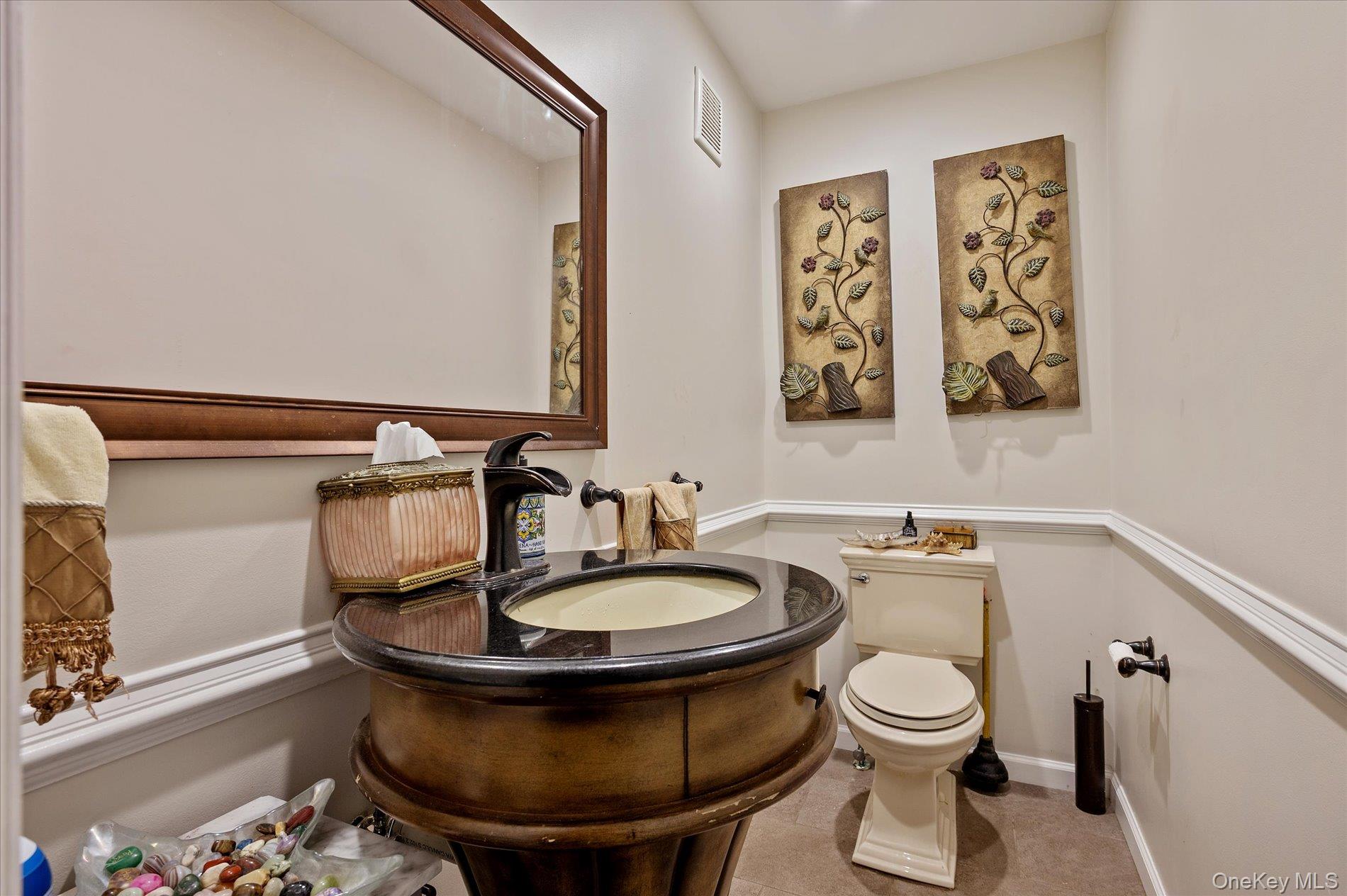 1361 Boxwood Drive E, Hewlett Harbor, NY 11557