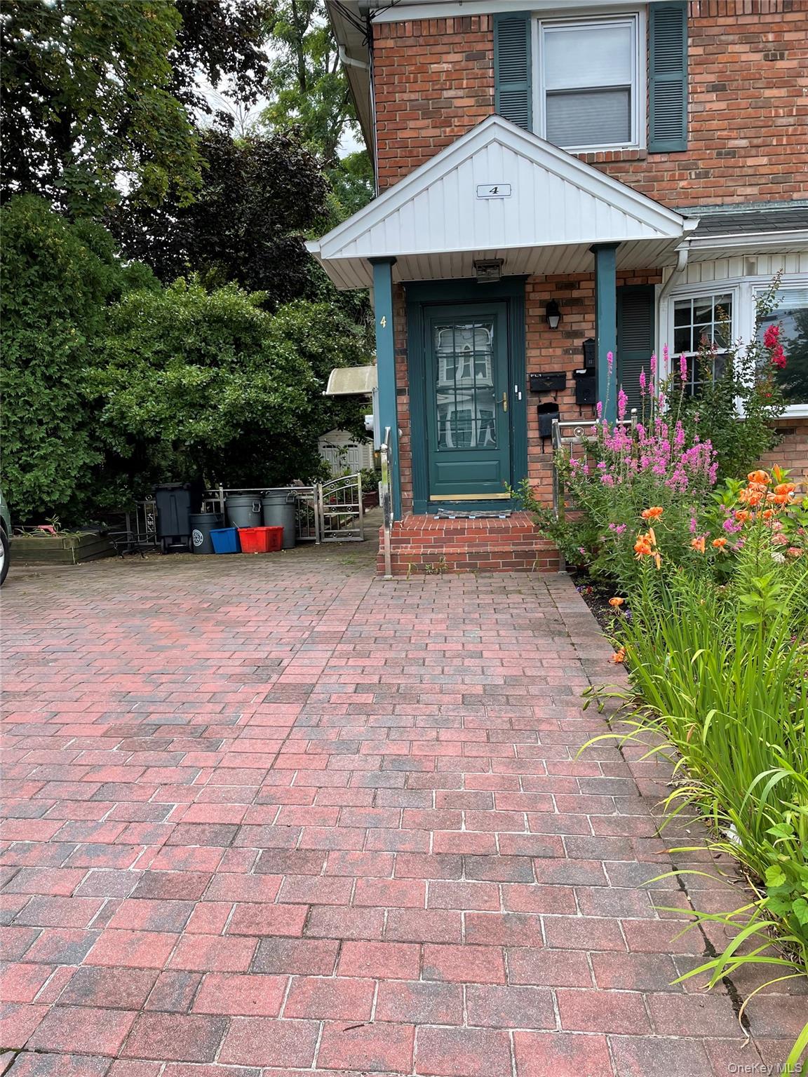 4 Third Avenue, Port Washington, NY 11050