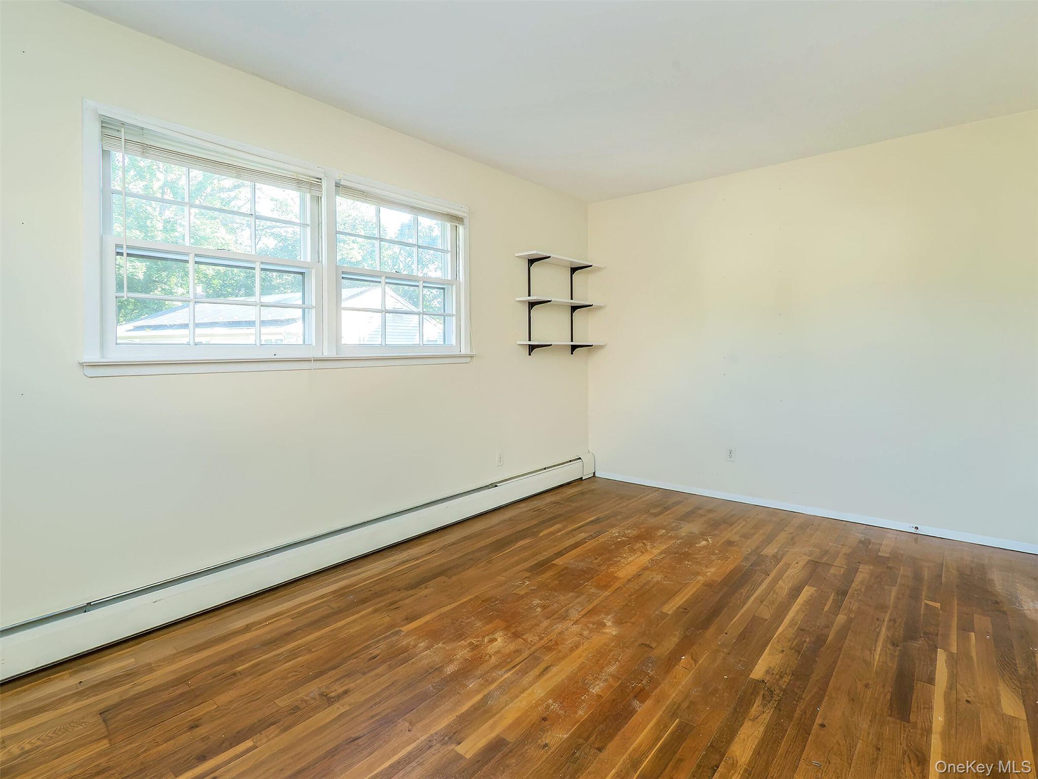 7 Locust Street, Glen Head, NY 11545