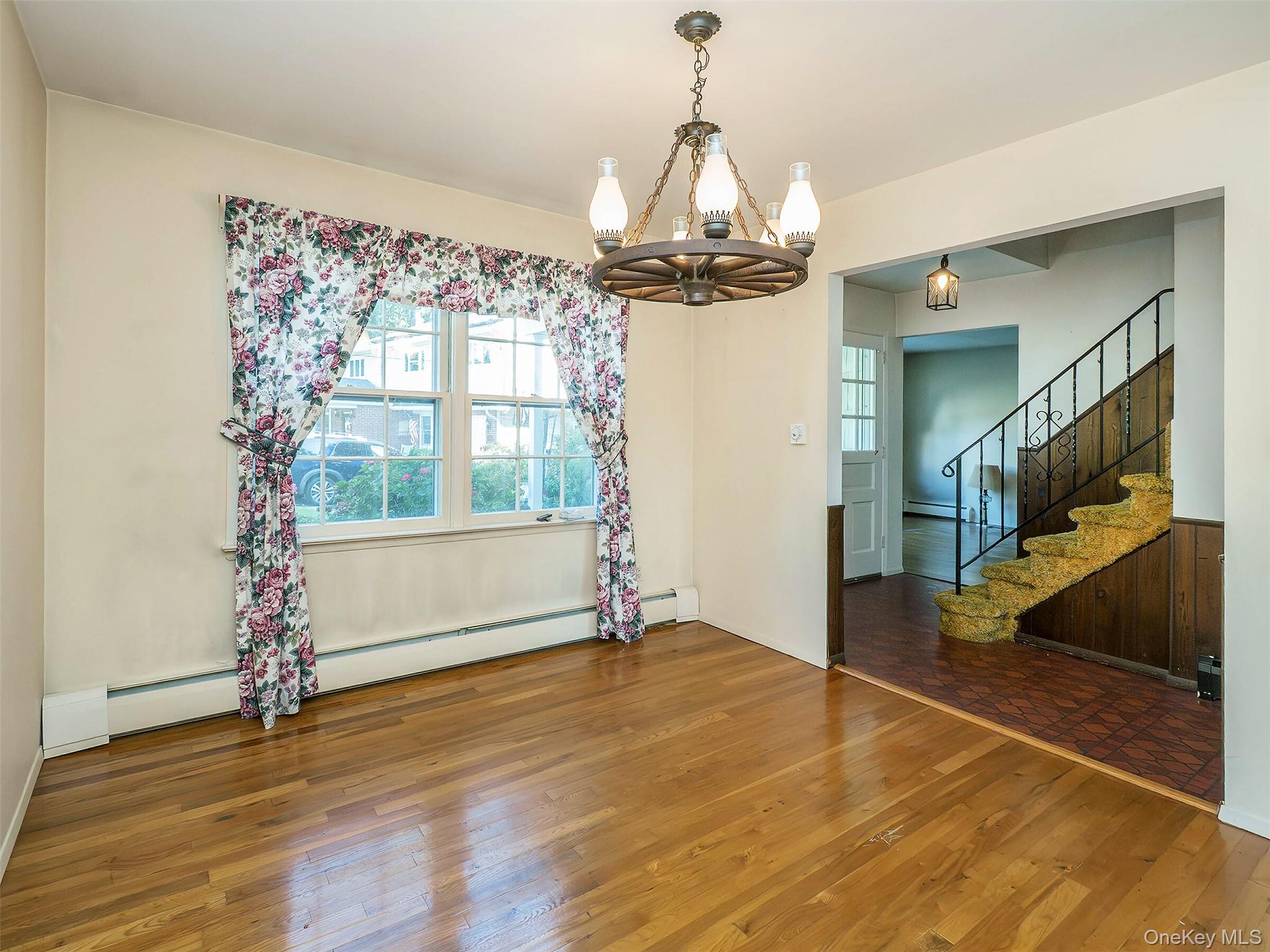 7 Locust Street, Glen Head, NY 11545