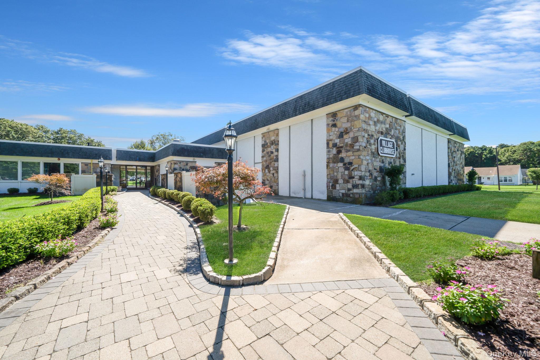 269 Berwick Court # B, Ridge, NY 11961