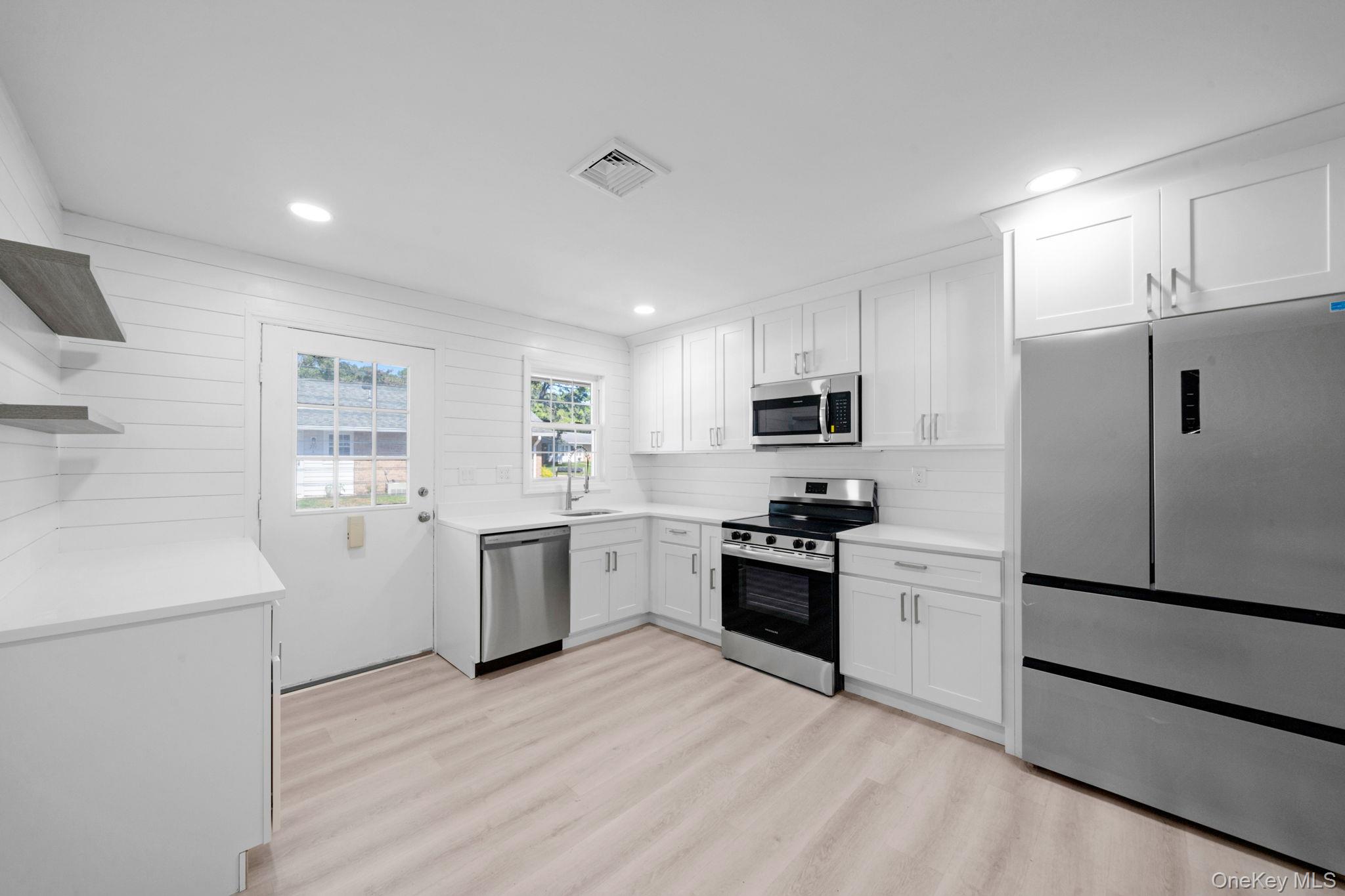 269 Berwick Court # B, Ridge, NY 11961