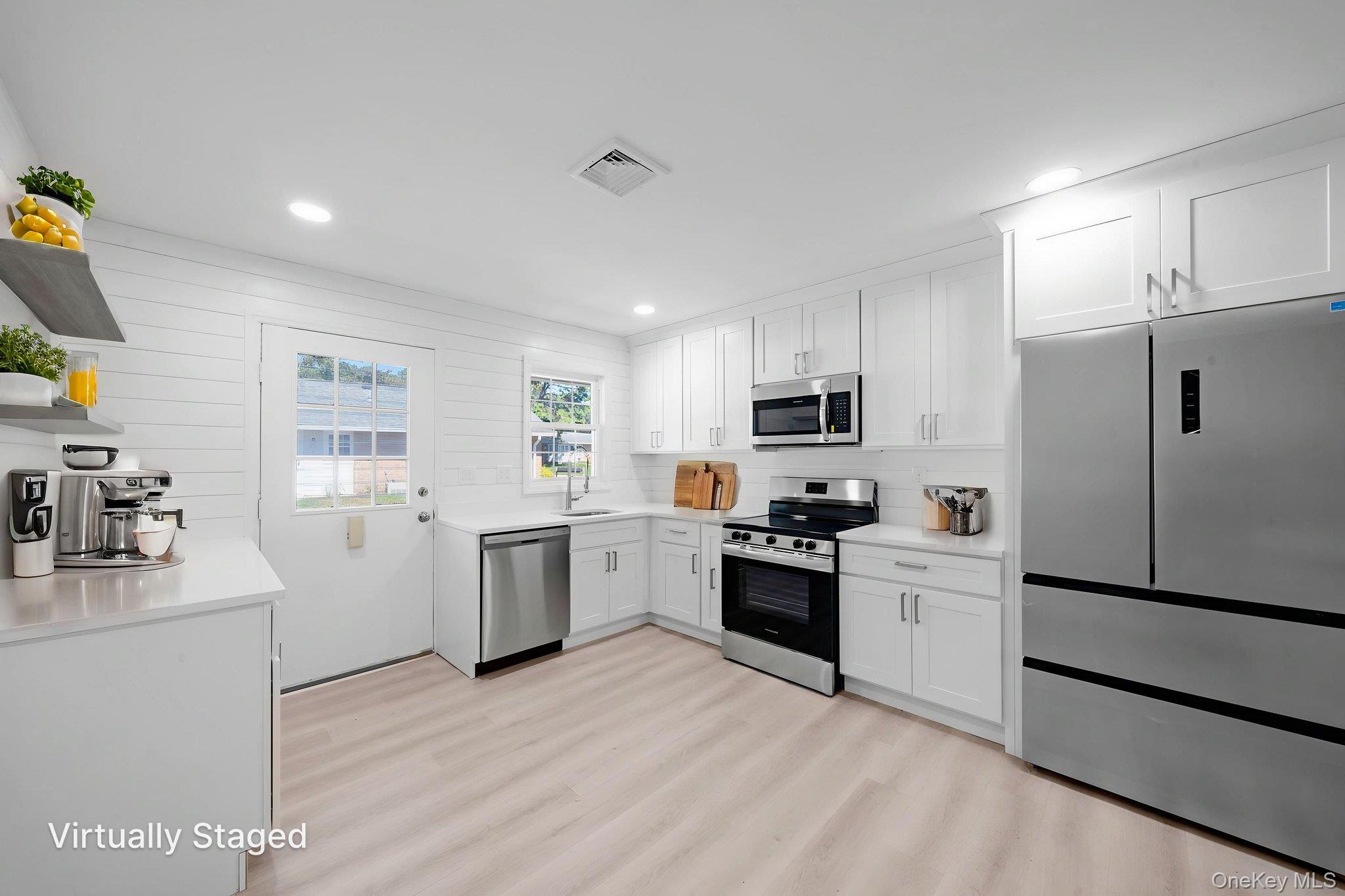 269 Berwick Court # B, Ridge, NY 11961