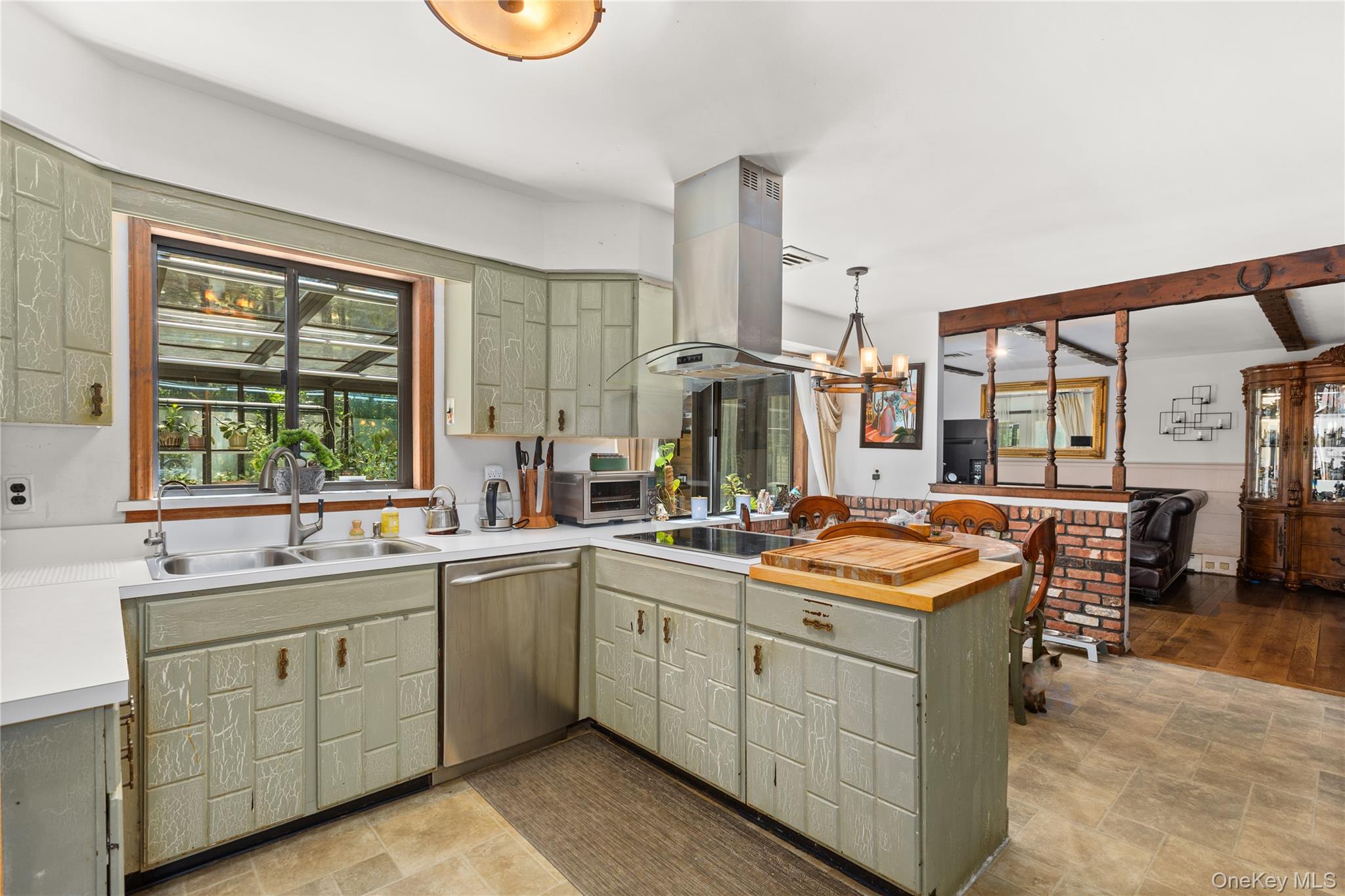 11 Williamsburg Drive, Fort Salonga, NY 11768