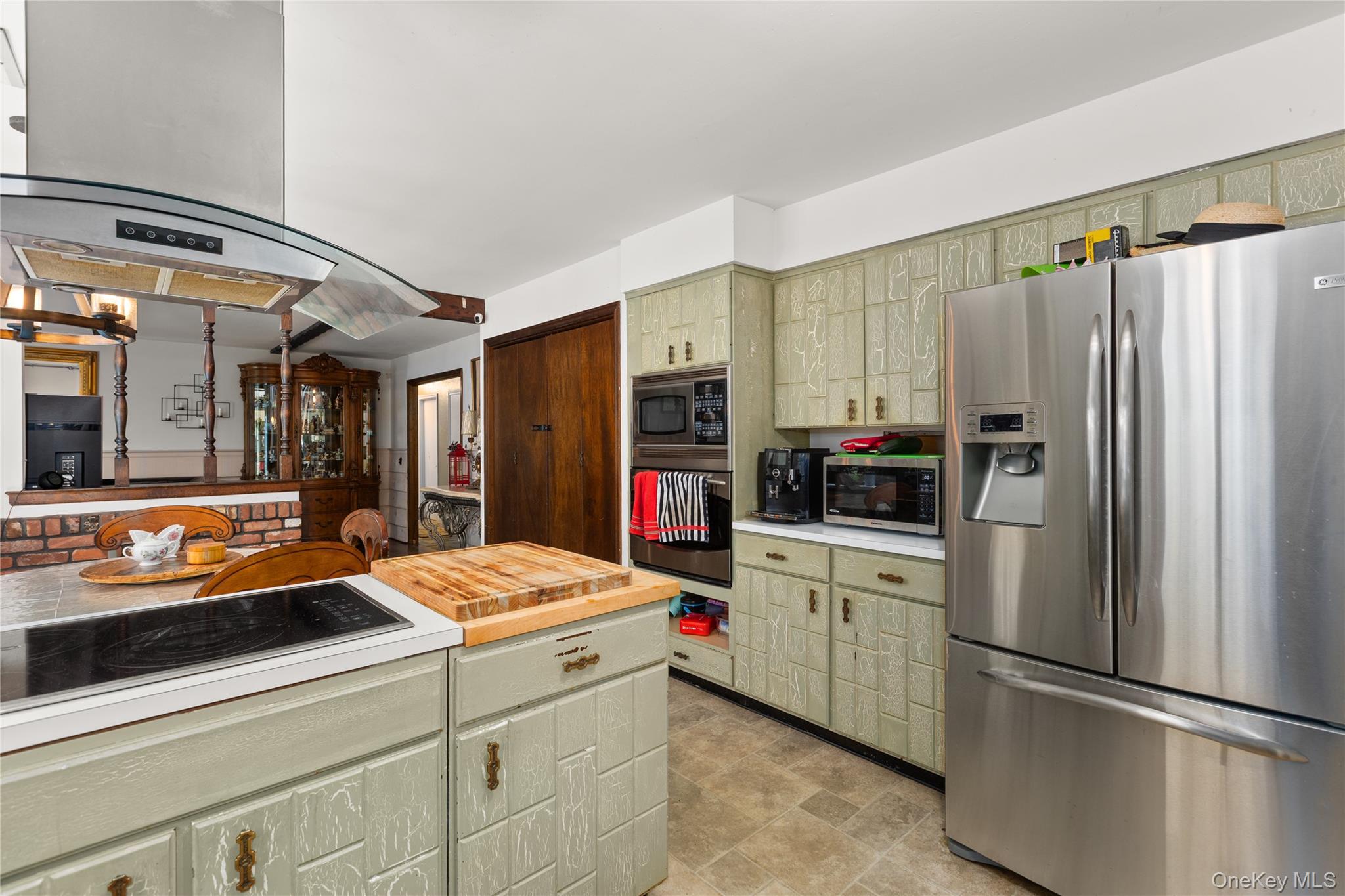 11 Williamsburg Drive, Fort Salonga, NY 11768