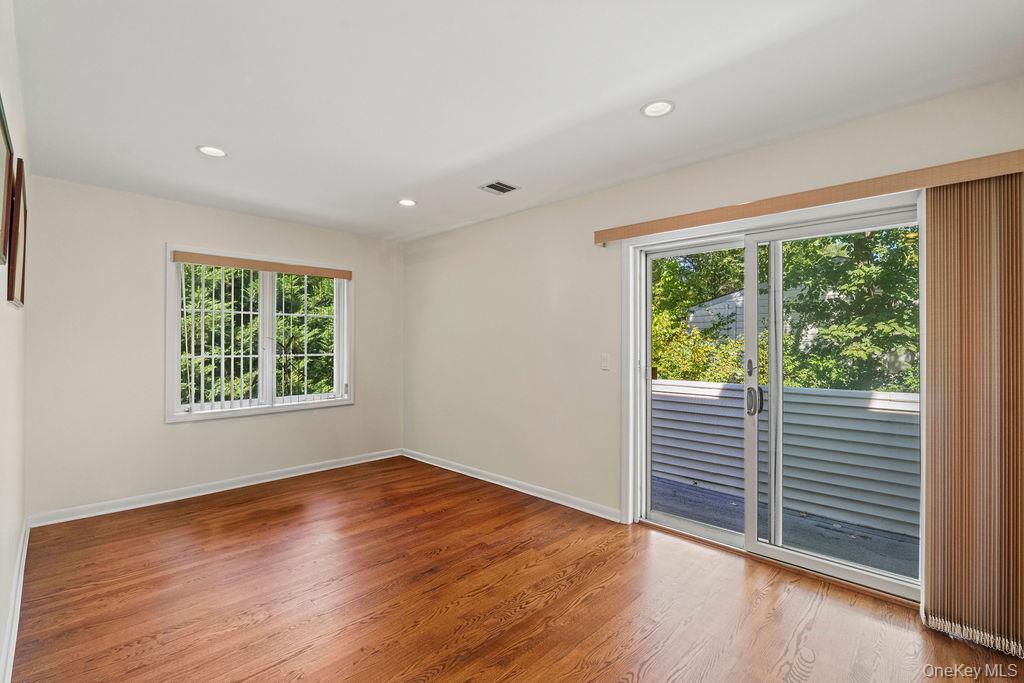 60 Plymouth Road, Great Neck Plaza, NY 11023