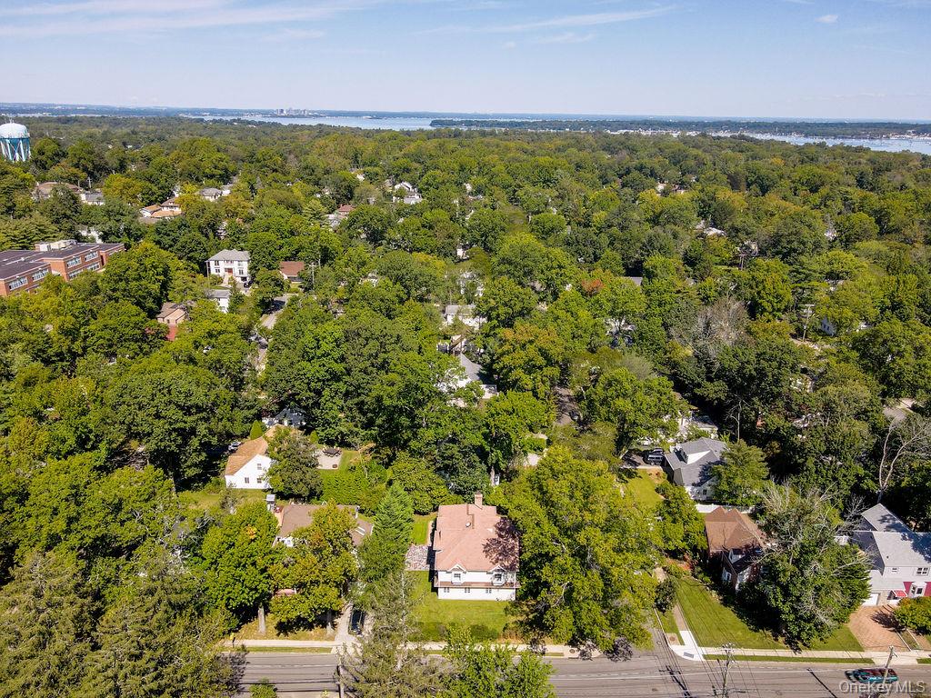 60 Plymouth Road, Great Neck Plaza, NY 11023