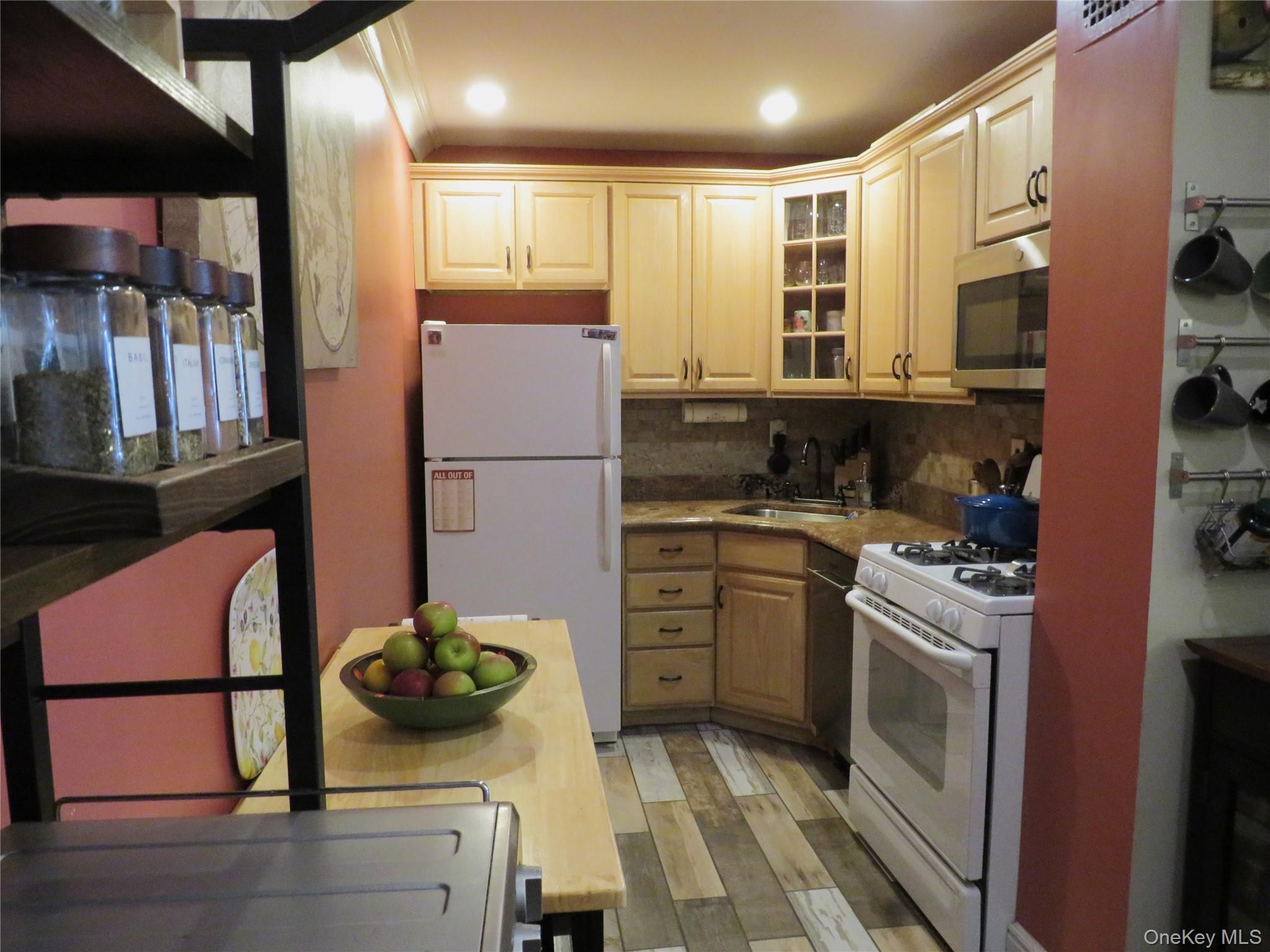 33 Barker Avenue # 5G, White Plains, NY 10601