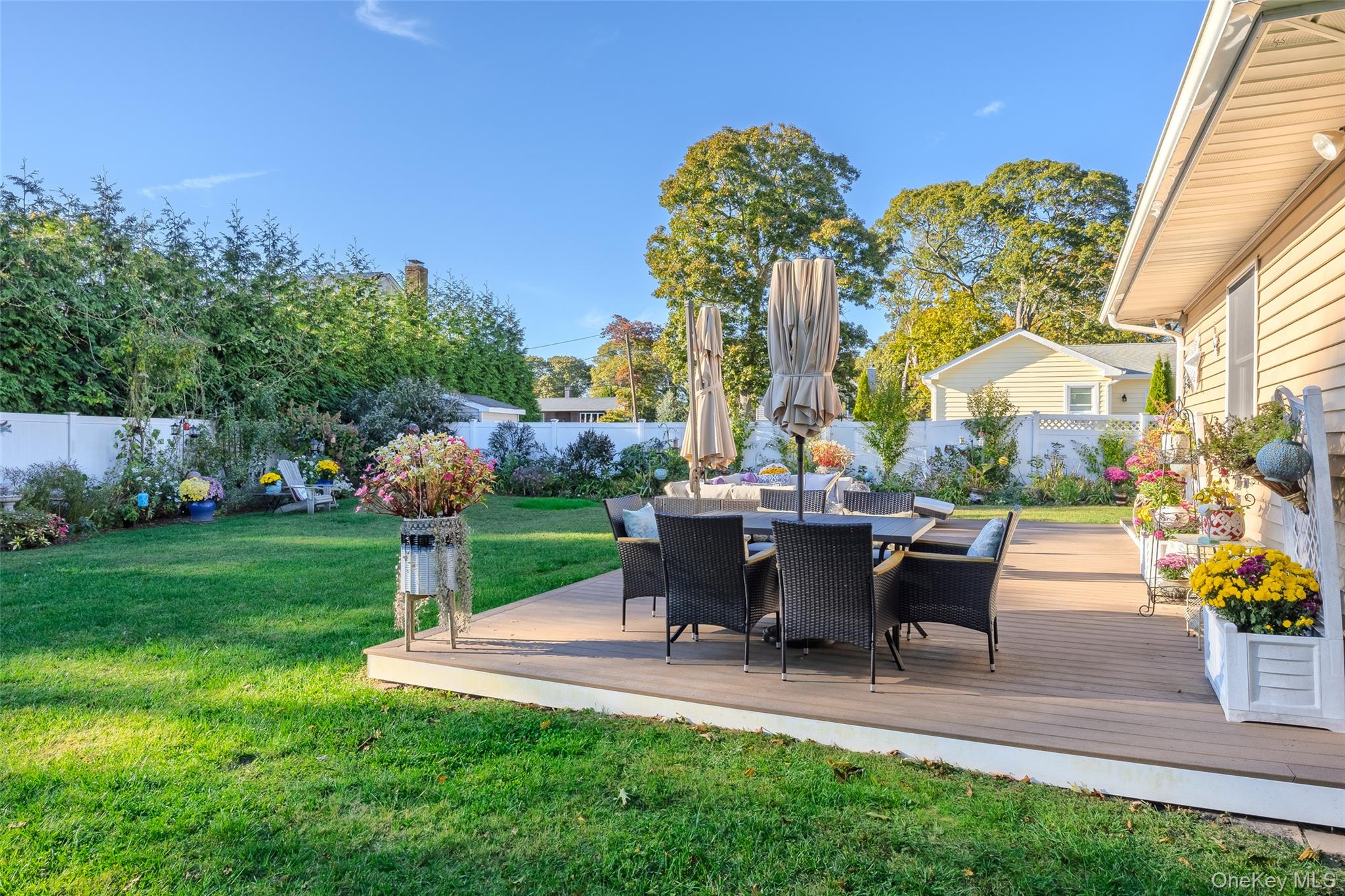 10 S Old Neck Road, Center Moriches, NY 11934