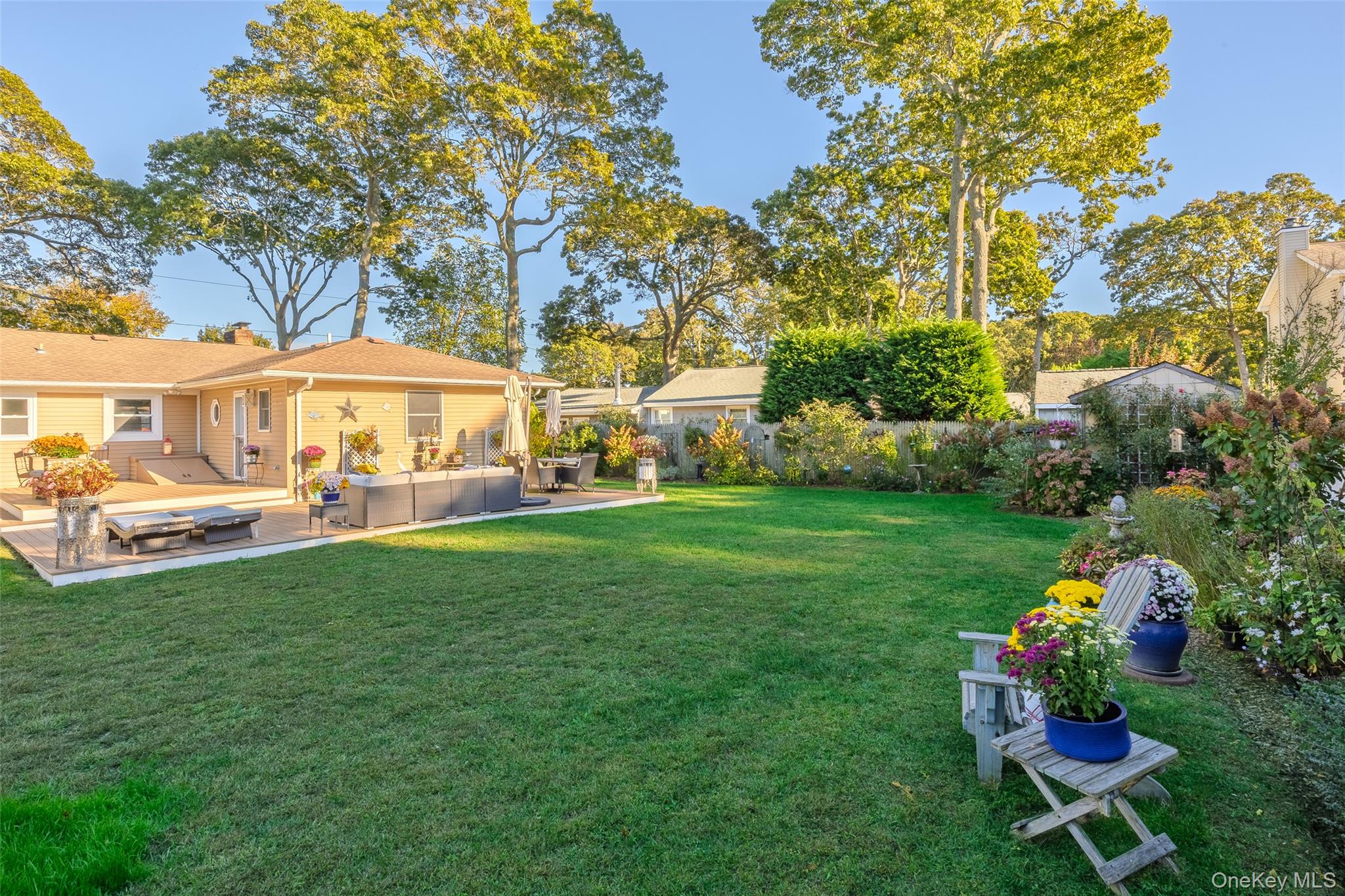 10 S Old Neck Road, Center Moriches, NY 11934