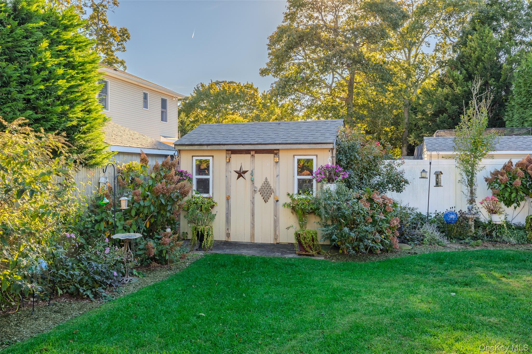 10 S Old Neck Road, Center Moriches, NY 11934