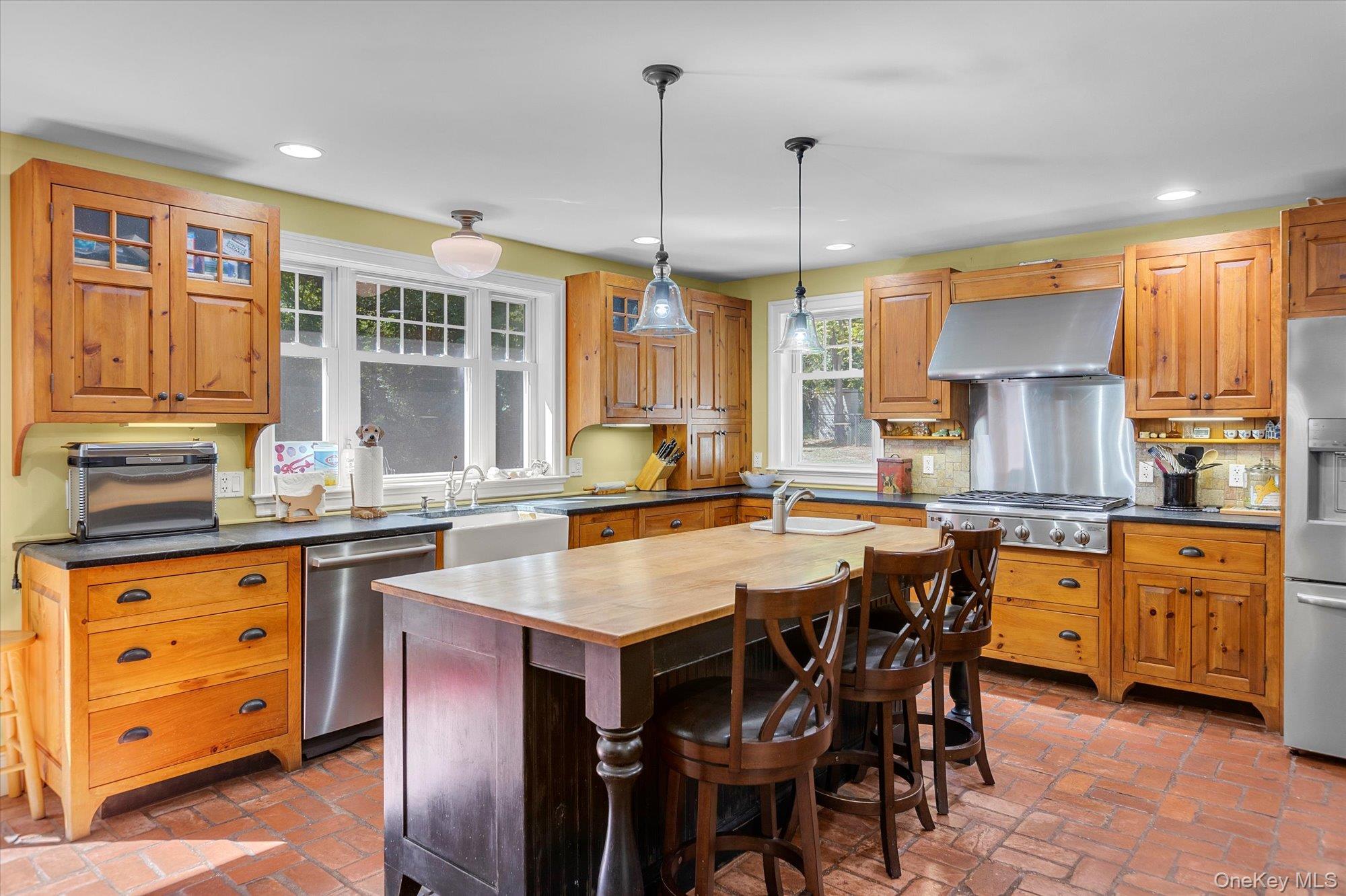 29 Bayberry Road, Wading River, NY 11792