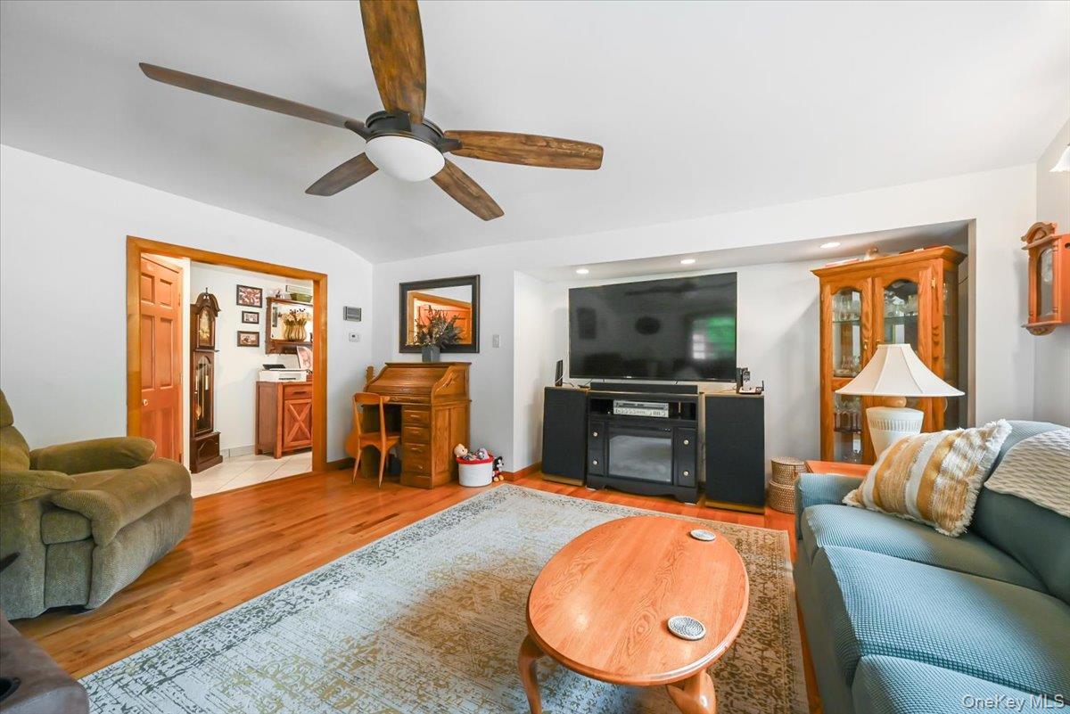 33 Ann Lane, Mountain Dale, NY 12763